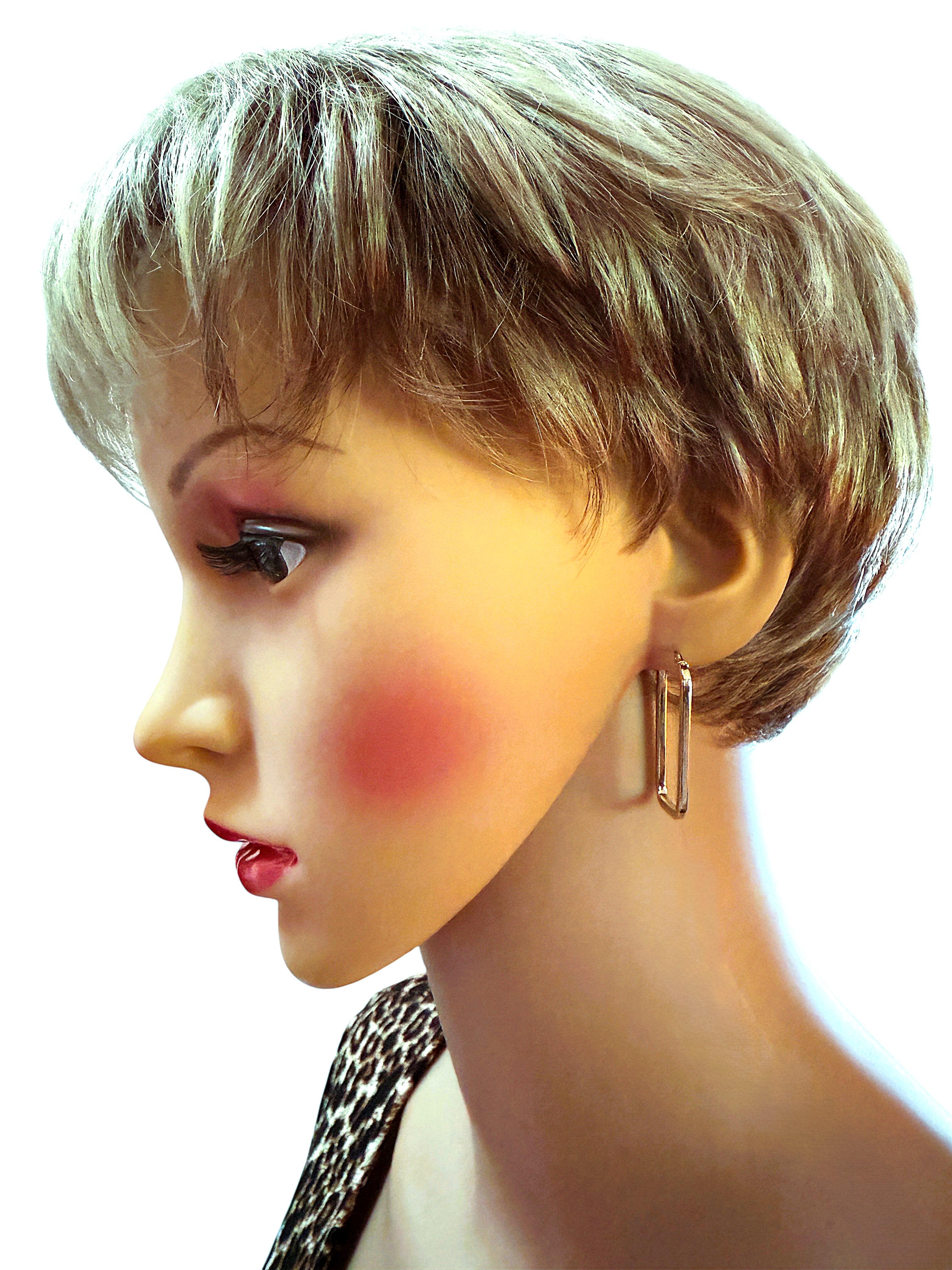 Art déco Boucles d'oreilles modernes en or jaune 14K, style trombone, de 1,5 pouces de long en vente