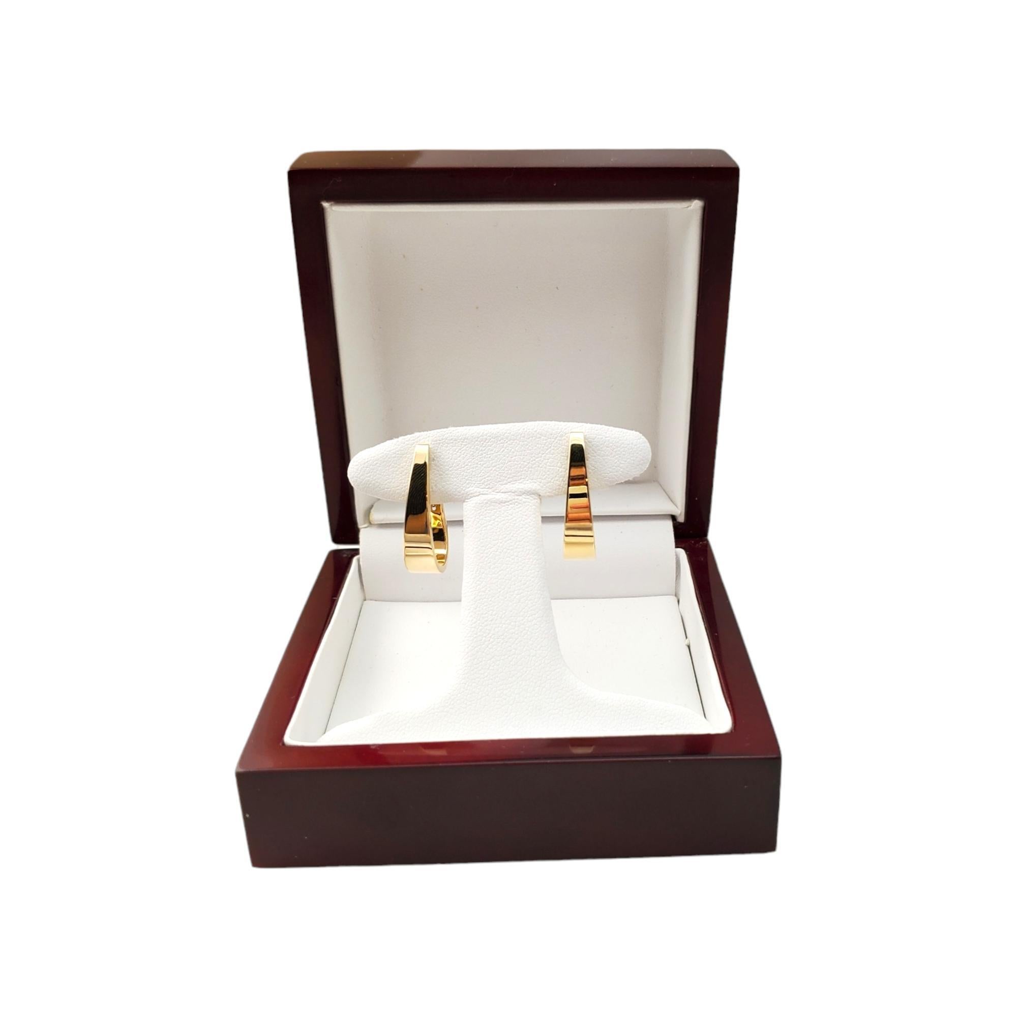 14K Yellow Gold J Hoop Earrings #17008 For Sale 6