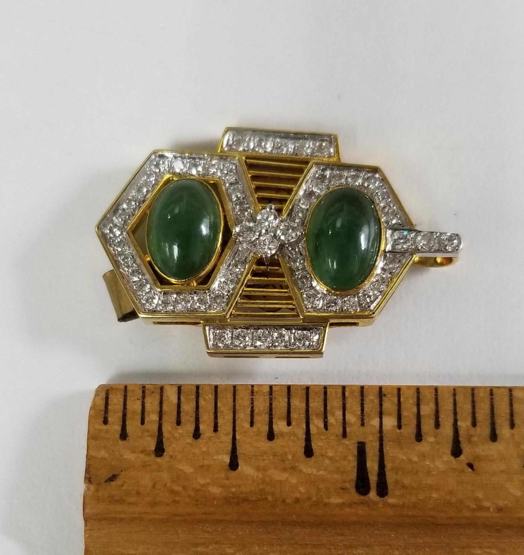 14 Karat Yellow Gold Jade and Diamond Pendant In New Condition For Sale In Los Angeles, CA