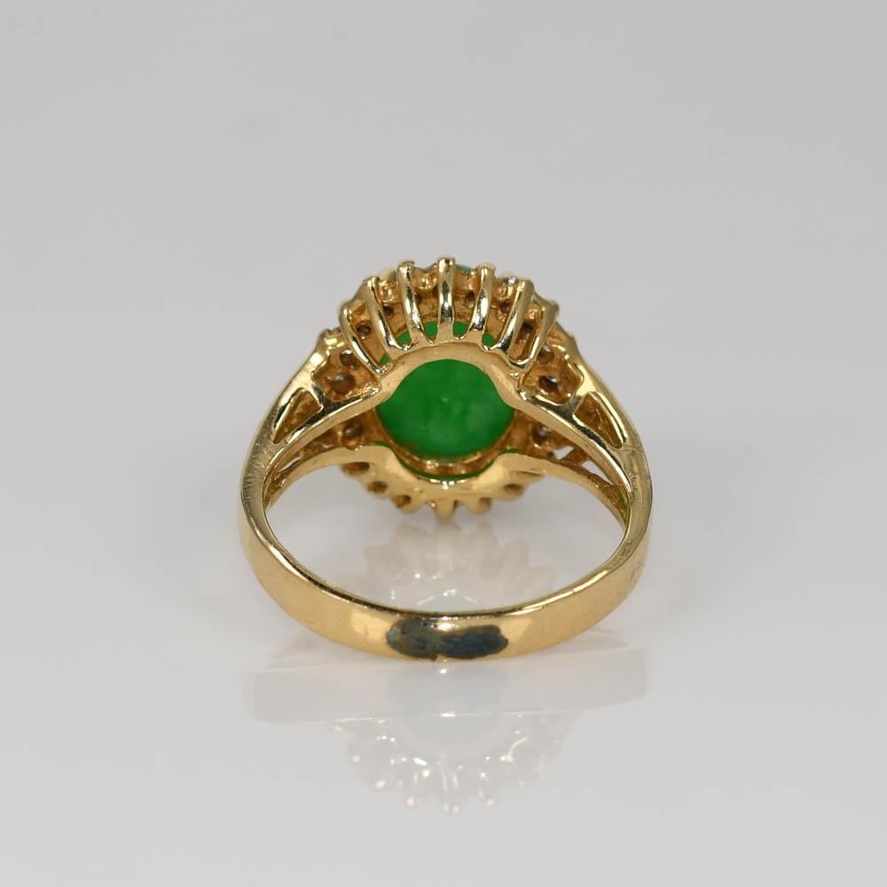 Round Cut 14K Yellow Gold Jade and Diamond Ring 4g