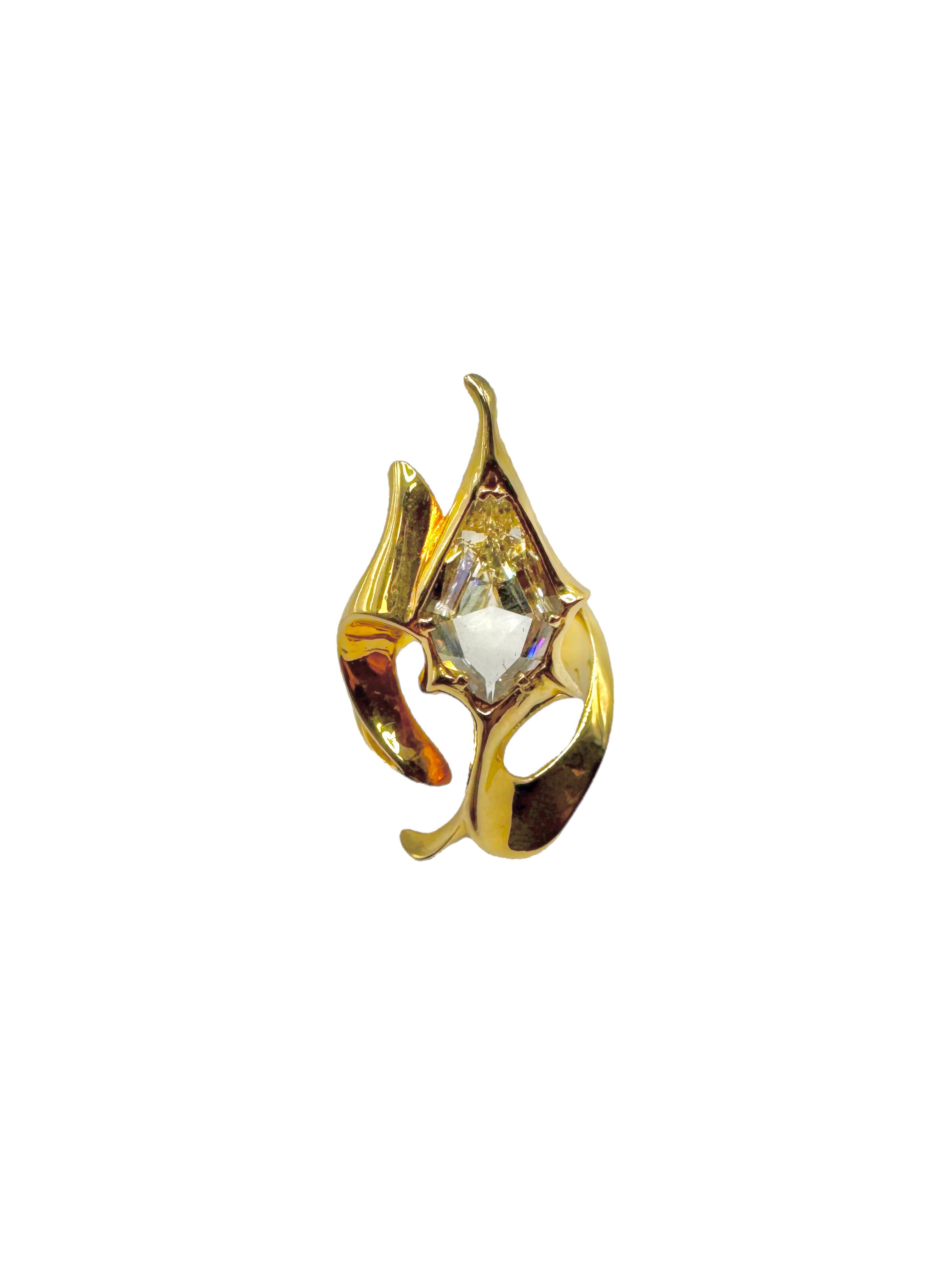 Anello con diamante taglio Kite in oro giallo 14K, 2,20 carati (VVS2, giallo chiaro) In condizioni ottime in vendita a Great Neck Plaza, NY
