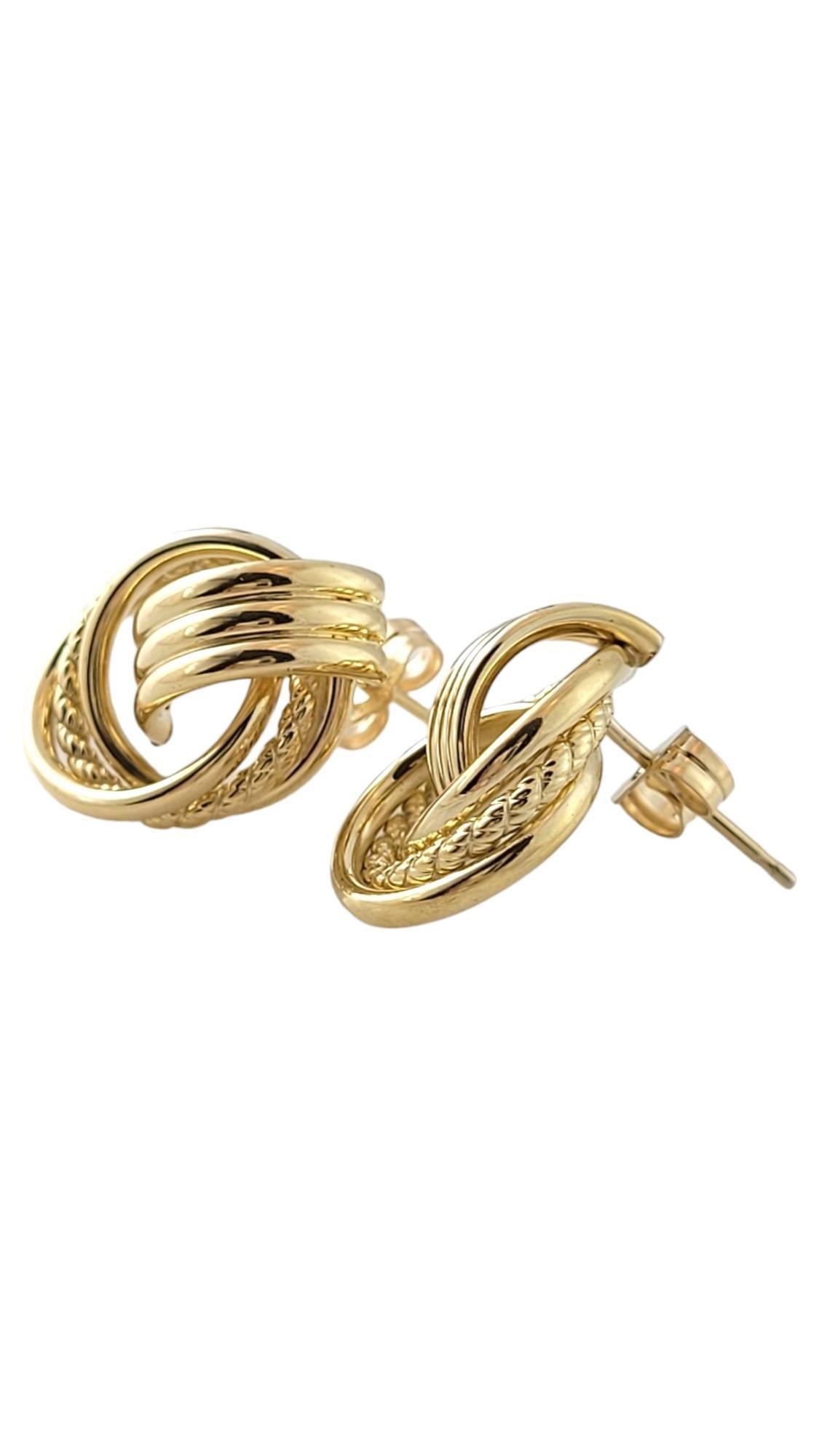 14K Yellow Gold Knot Earrings

This beautiful knot stud earrings crafted from 14K yellow gold have a unique, gorgeous pattern!

Size: 17.0mm X 12.5mm X 7.0mm

Weight: 1.8 dwt/ 2.8 g

Hallmark: 14K

Very good condition, professionally polished.

Will