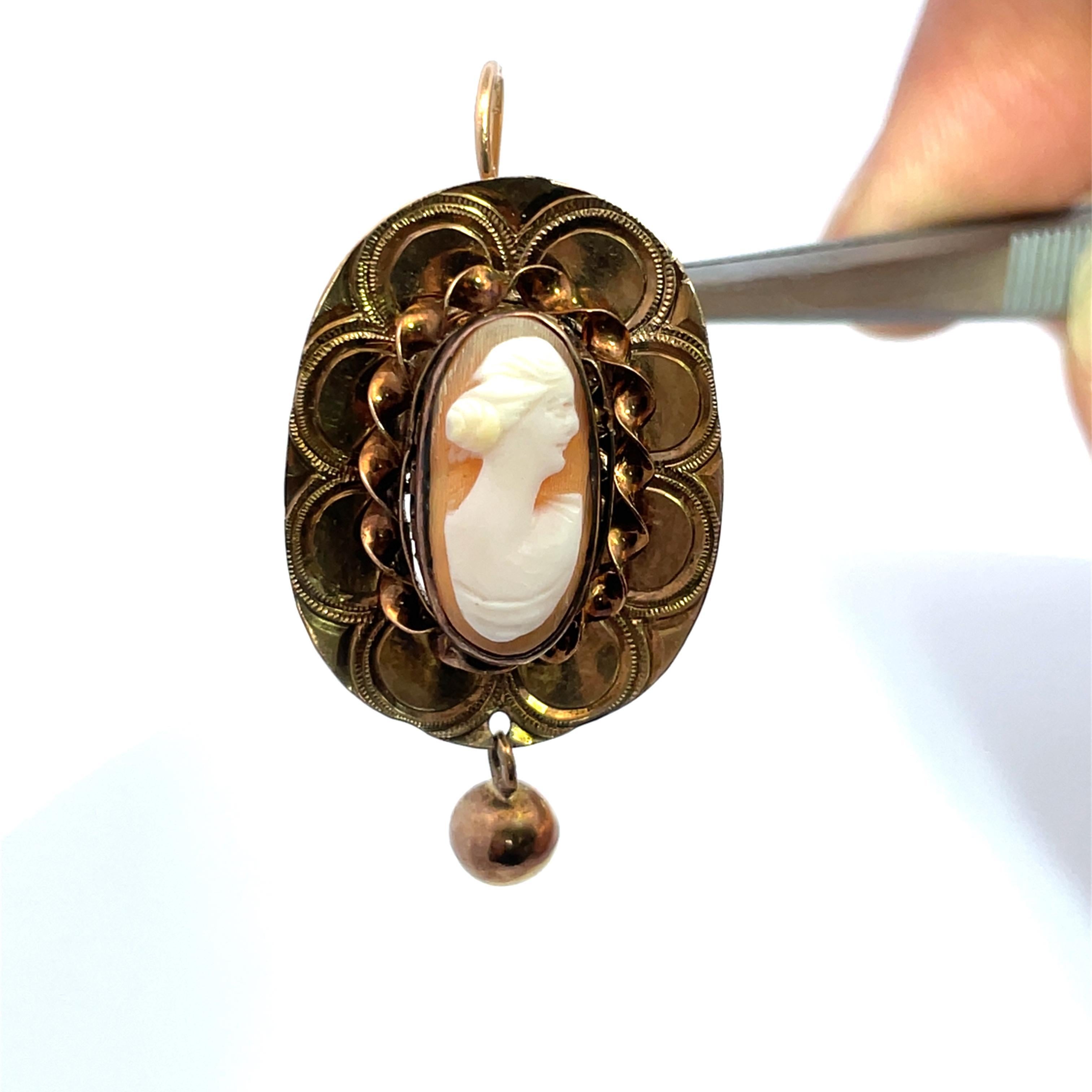 Femenino o masculino Pendientes Antiguos Camafeo de Oro Amarillo de 14k para Señoras en venta