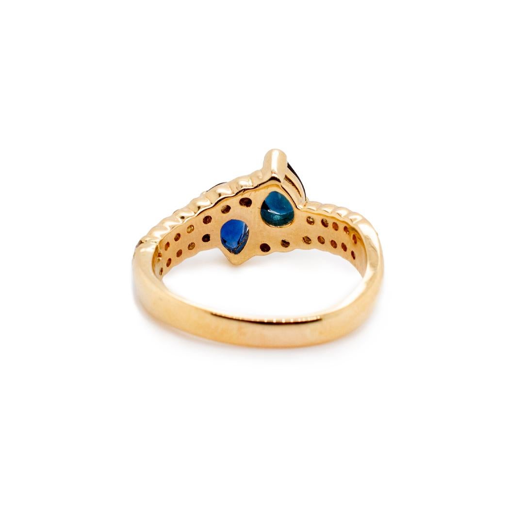 14K Yellow Gold Ladies Cocktail Sapphire & Diamond Ring In Excellent Condition For Sale In Houston, TX