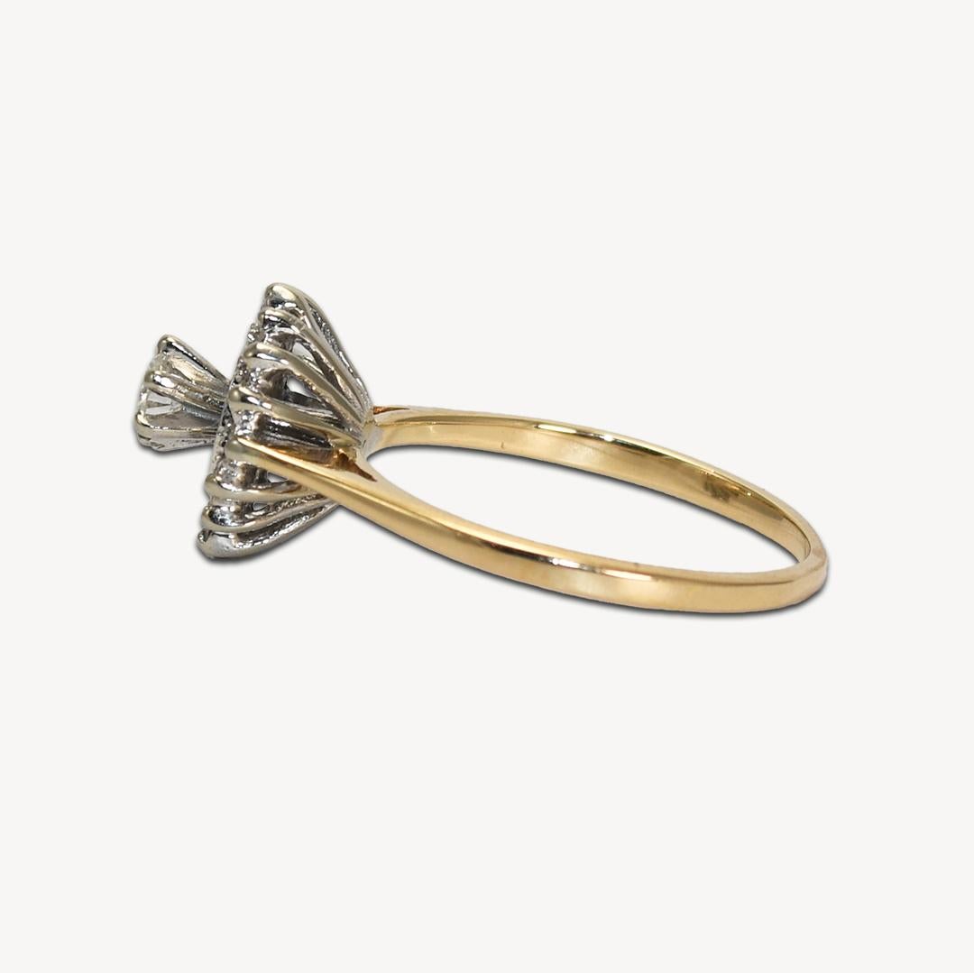 Women's or Men's 14K Yellow Gold Ladies Diamond Ring 2.8g For Sale