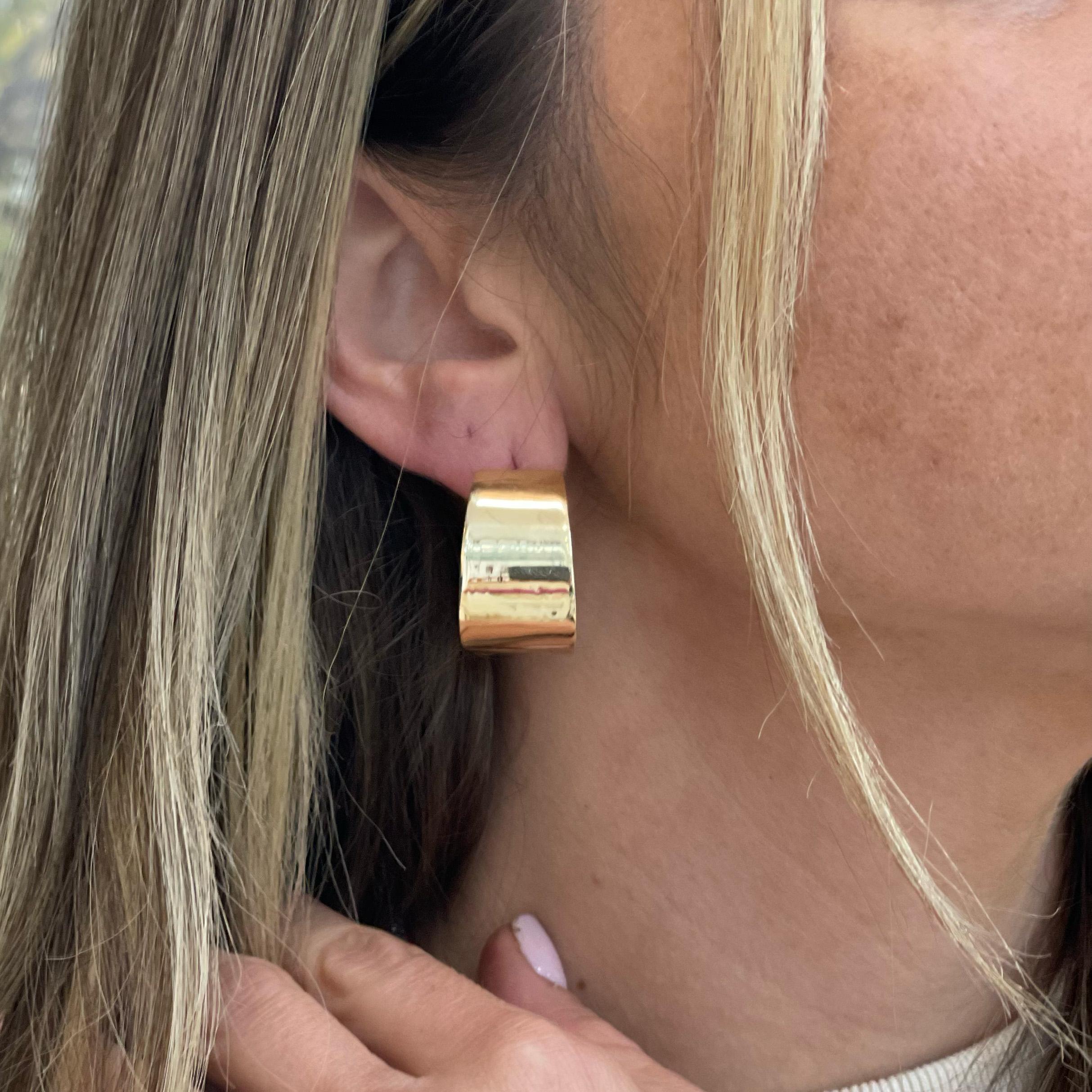 14K Yellow Gold Ladies Hoops Earrings 2