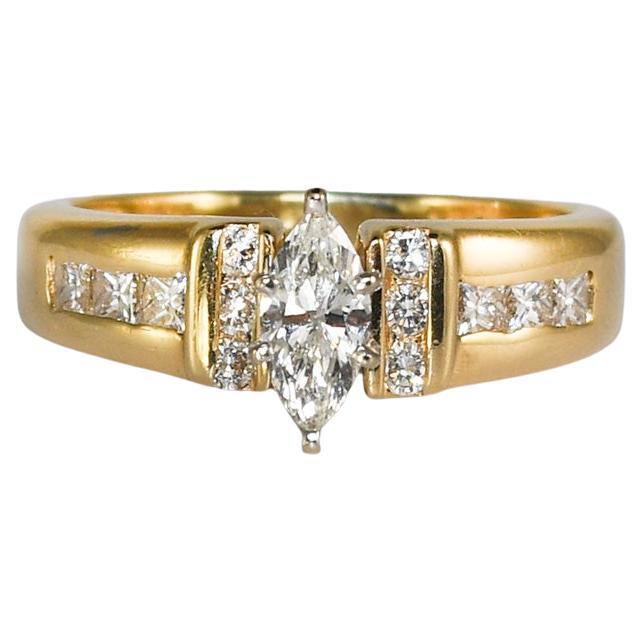 14K Yellow Gold Ladies' Marquise Diamond Ring 1.00 ct For Sale