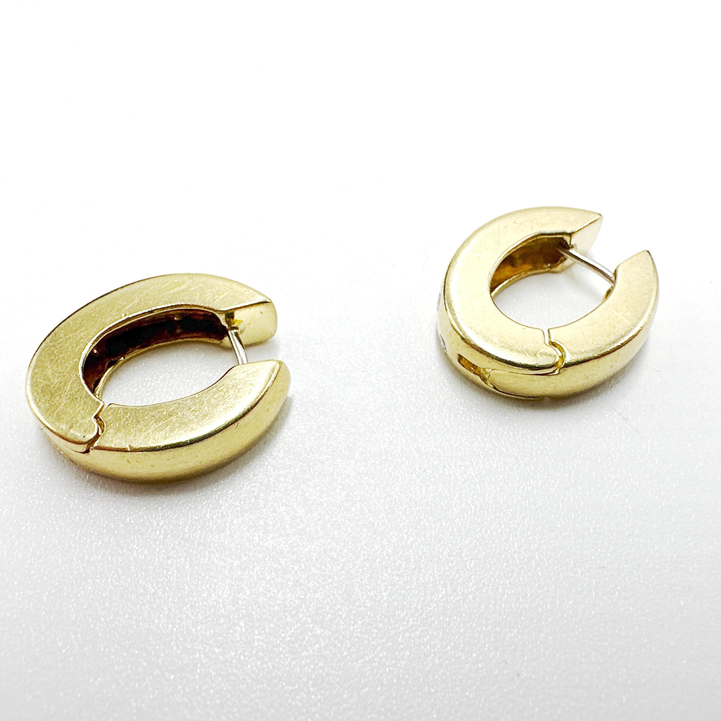 14k Yellow Gold Ladies Natural VS F-G Diamond Hoop Earrings. 0.18TCW For Sale 1