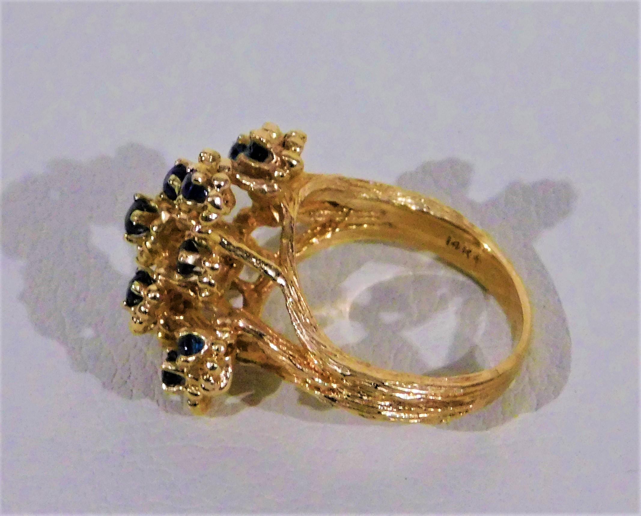 14-Karat Gold Ladies Floral Design Cocktail Ring with Blue Sapphire Gemstones For Sale 1