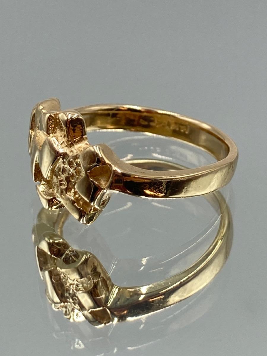 gold texas nugget ring with diamonds