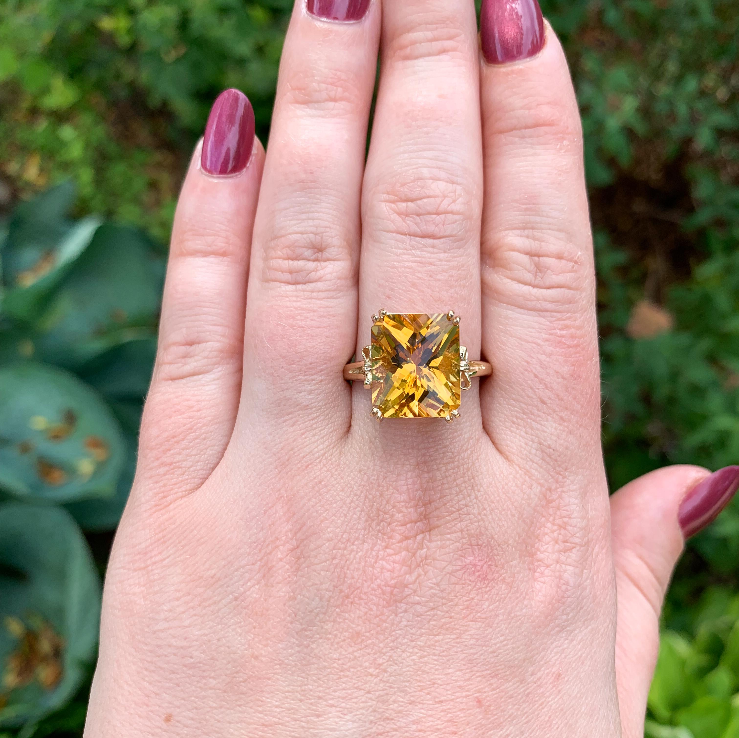 Bague en or jaune 14K avec citrine de 7,97 carats et motifs de nœuds taille 10 en vente 1