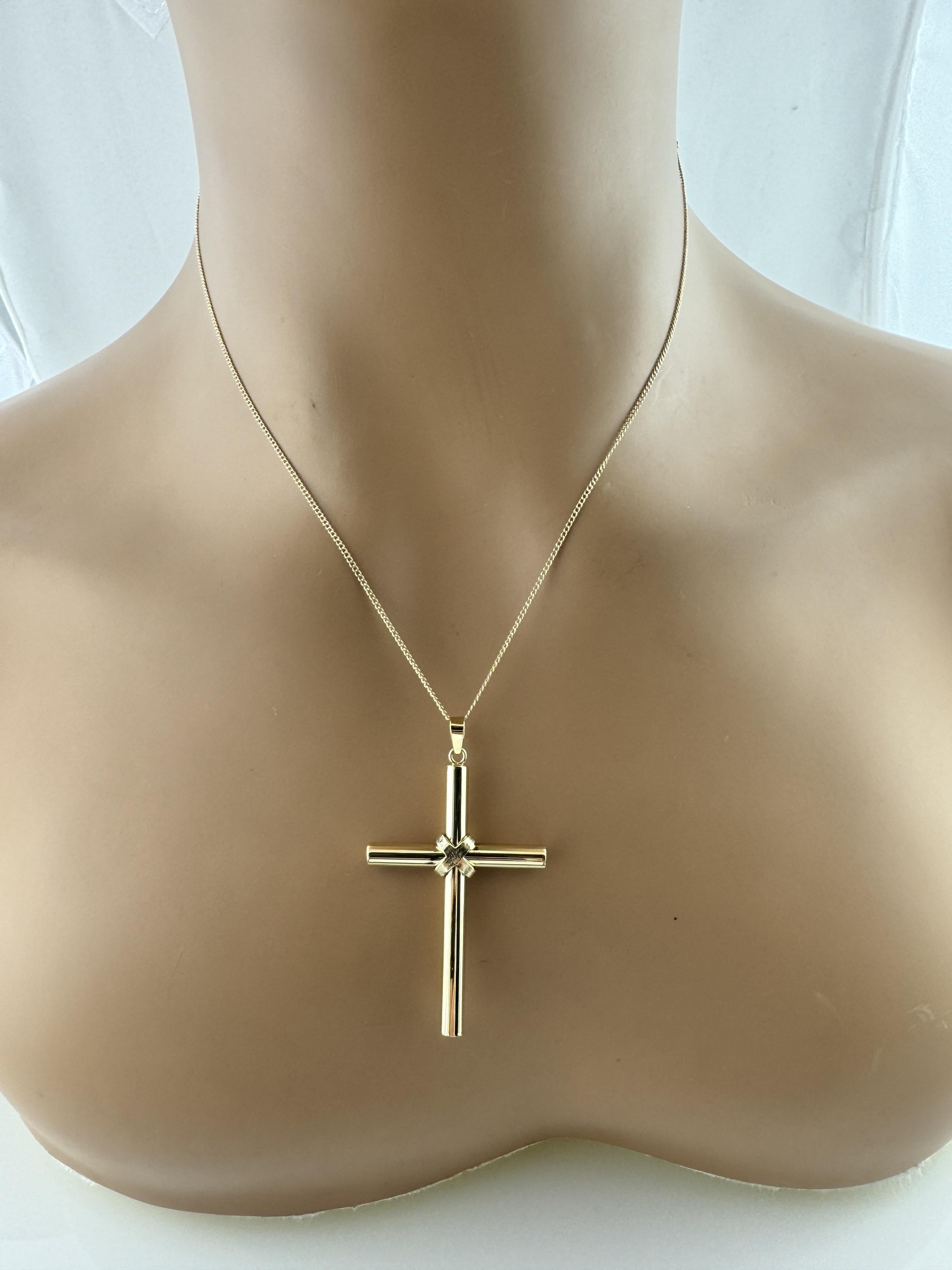 Pendentif grande croix en or jaune 14 carats n° 19606 en vente 8