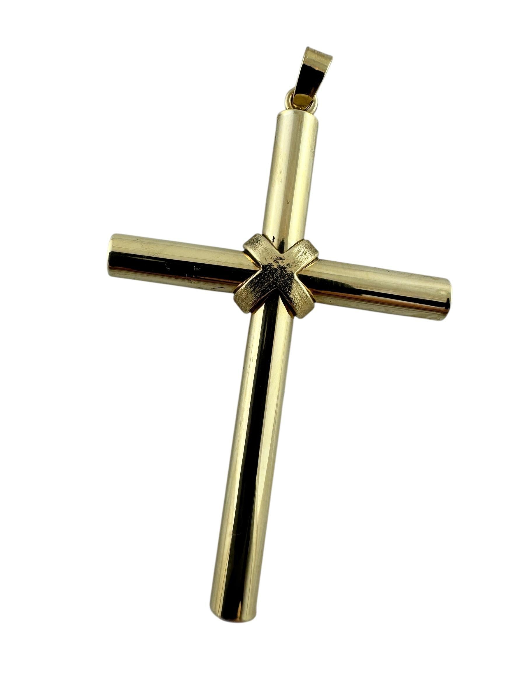 Pendentif grande croix en or jaune 14 carats n° 19606 Pour femmes en vente