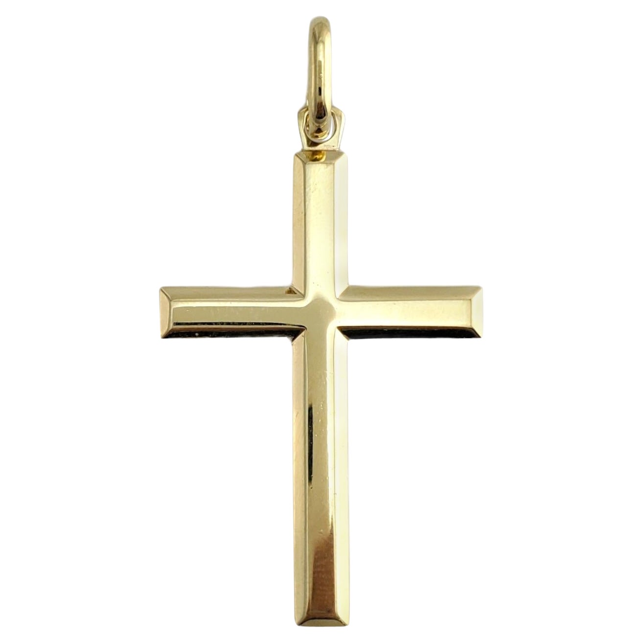 Pendentif en forme de grande croix en or jaune 14 carats