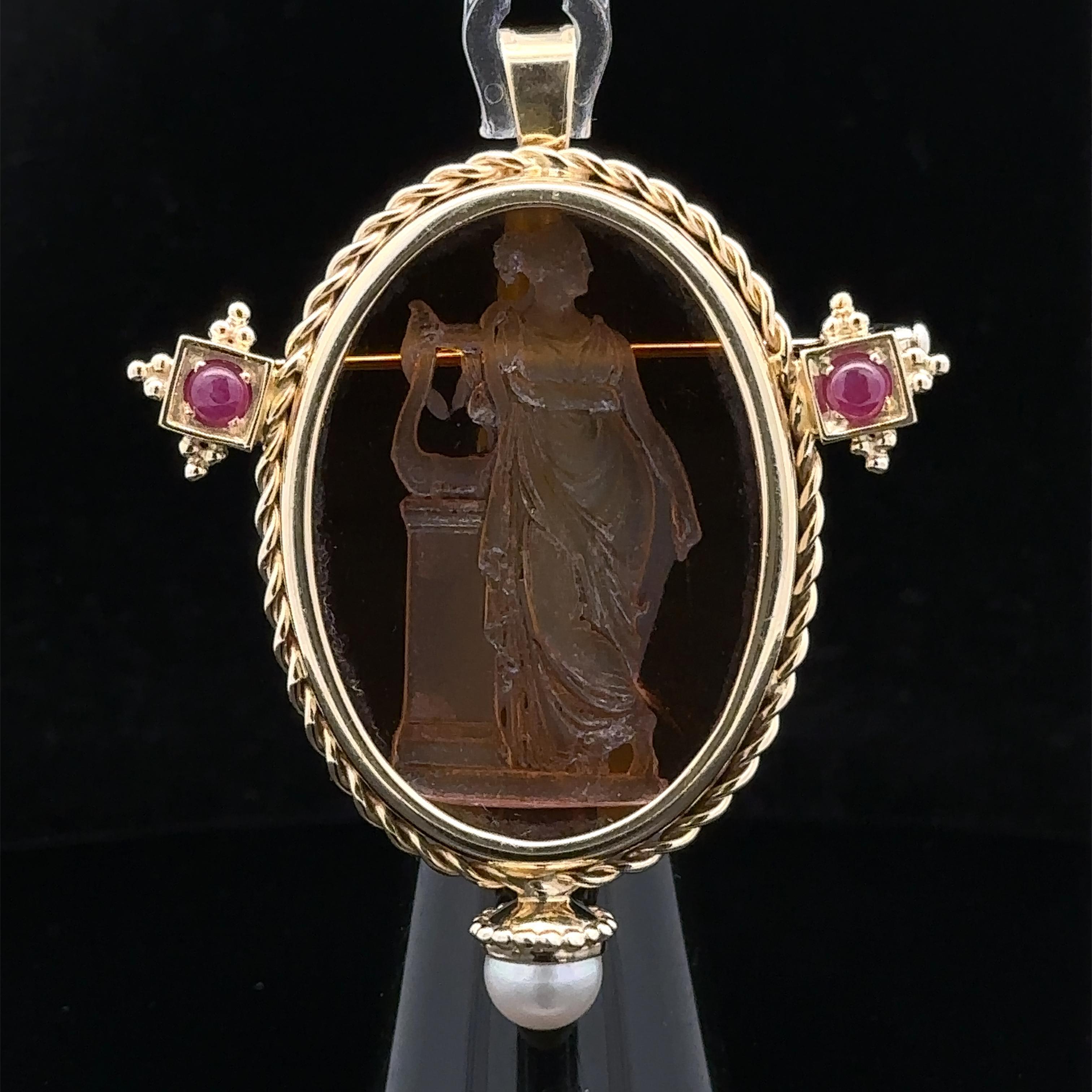 Colgante broche de alambre trenzado de oro amarillo de 14k con gran rubí y perla de cristal calcográfico en venta 1