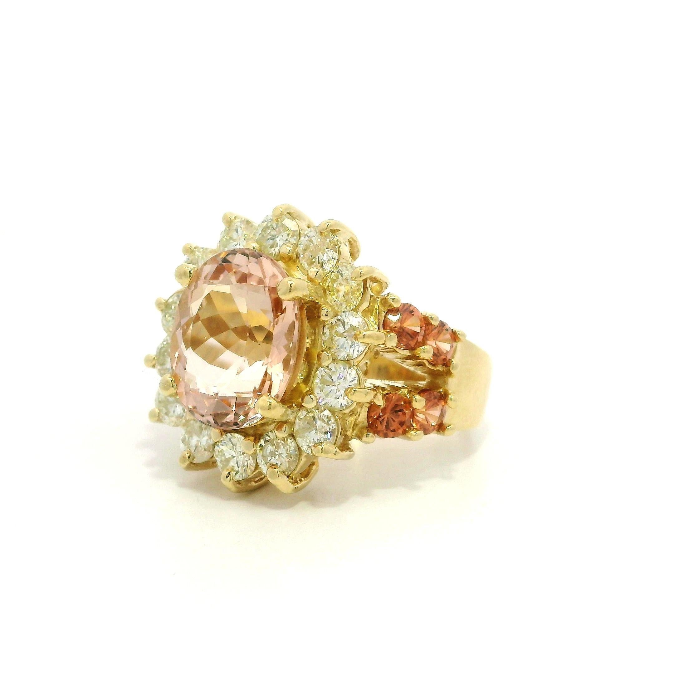 Anello in oro giallo 14k con morganite grande e diamanti da 1,50 ct. in vendita 10