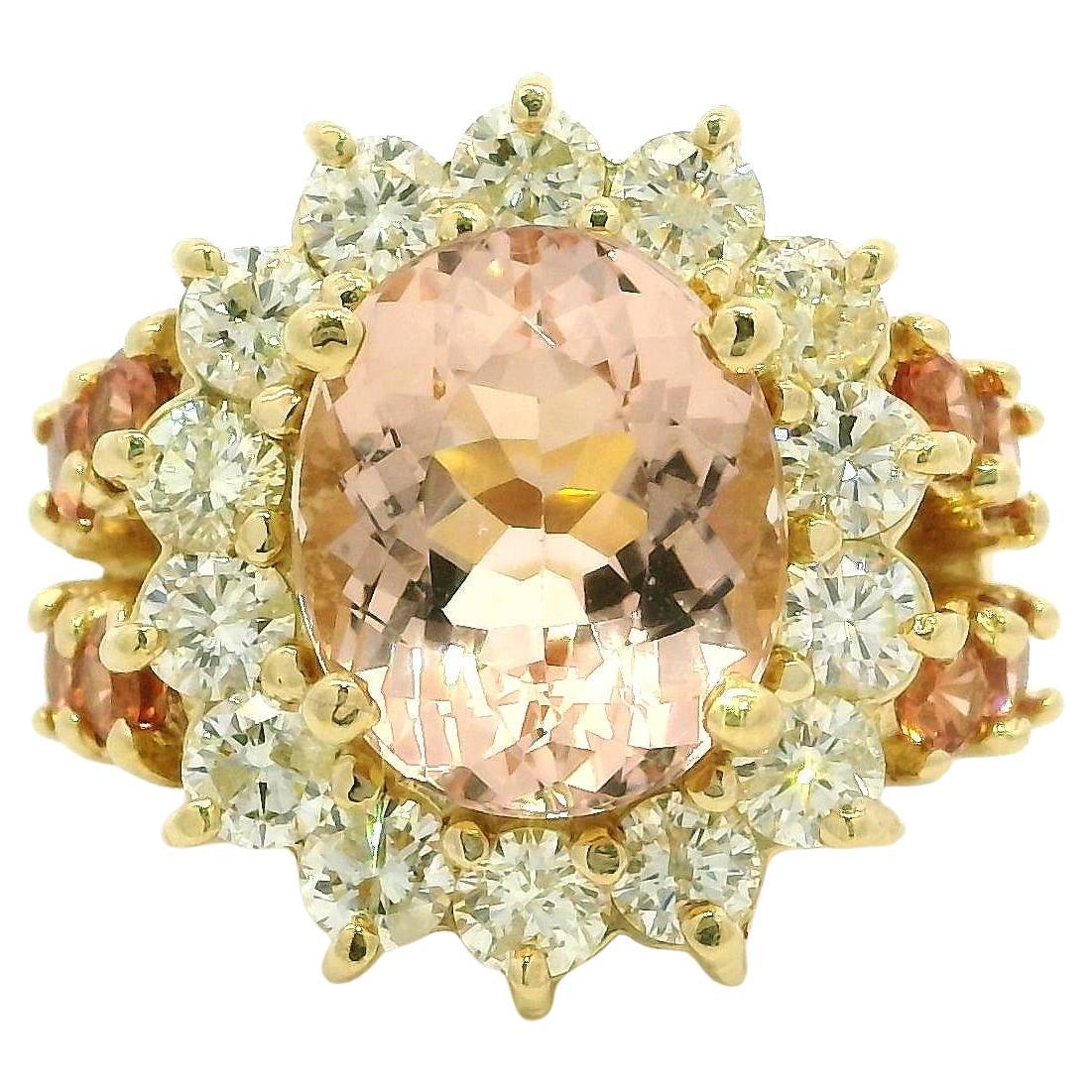 Anillo de Oro Amarillo de 14 quilates con Morganita Grande y Halo de Diamantes de 1,50 quilates