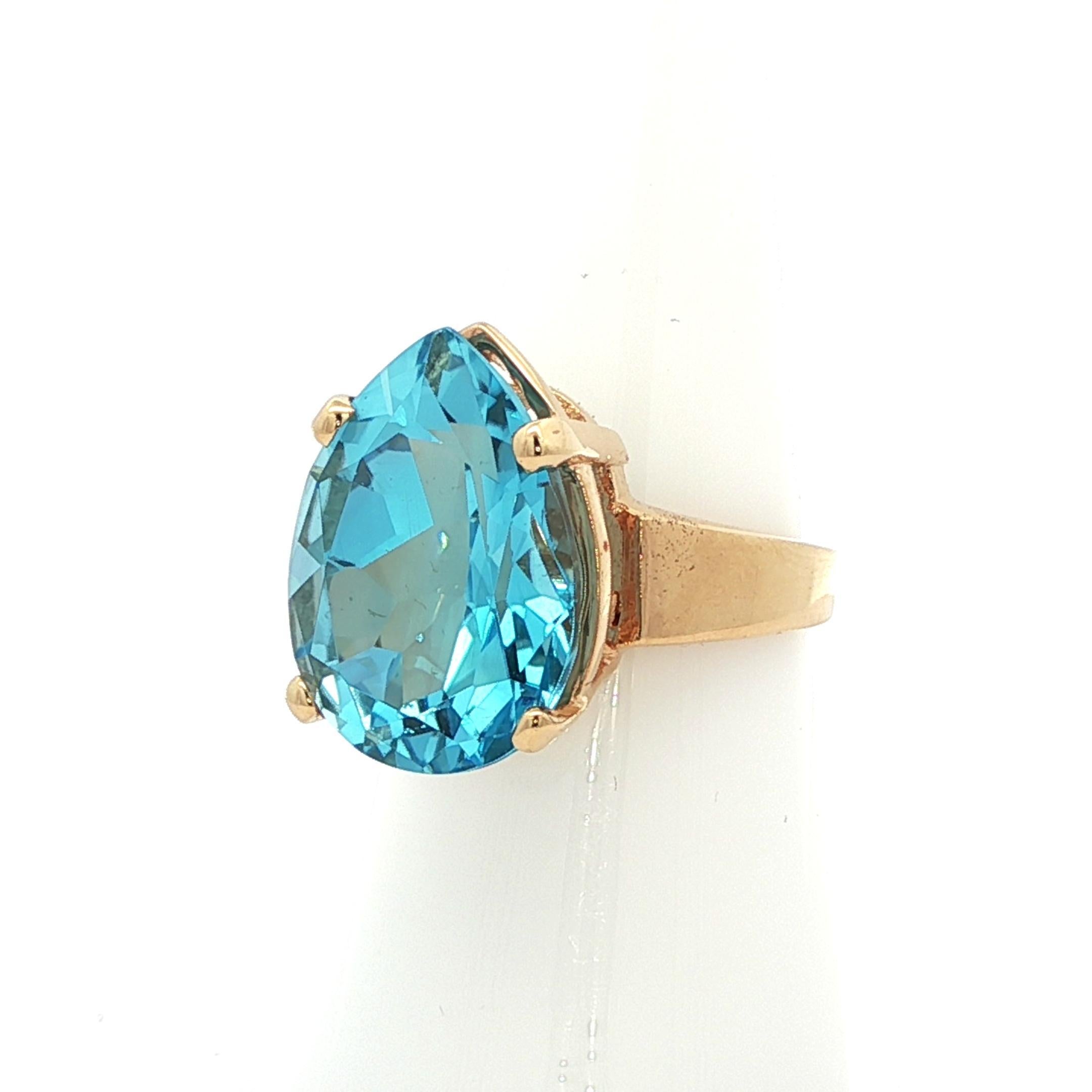 Bague solitaire en or jaune 14k avec topaze bleue suisse en forme de poire en vente 4