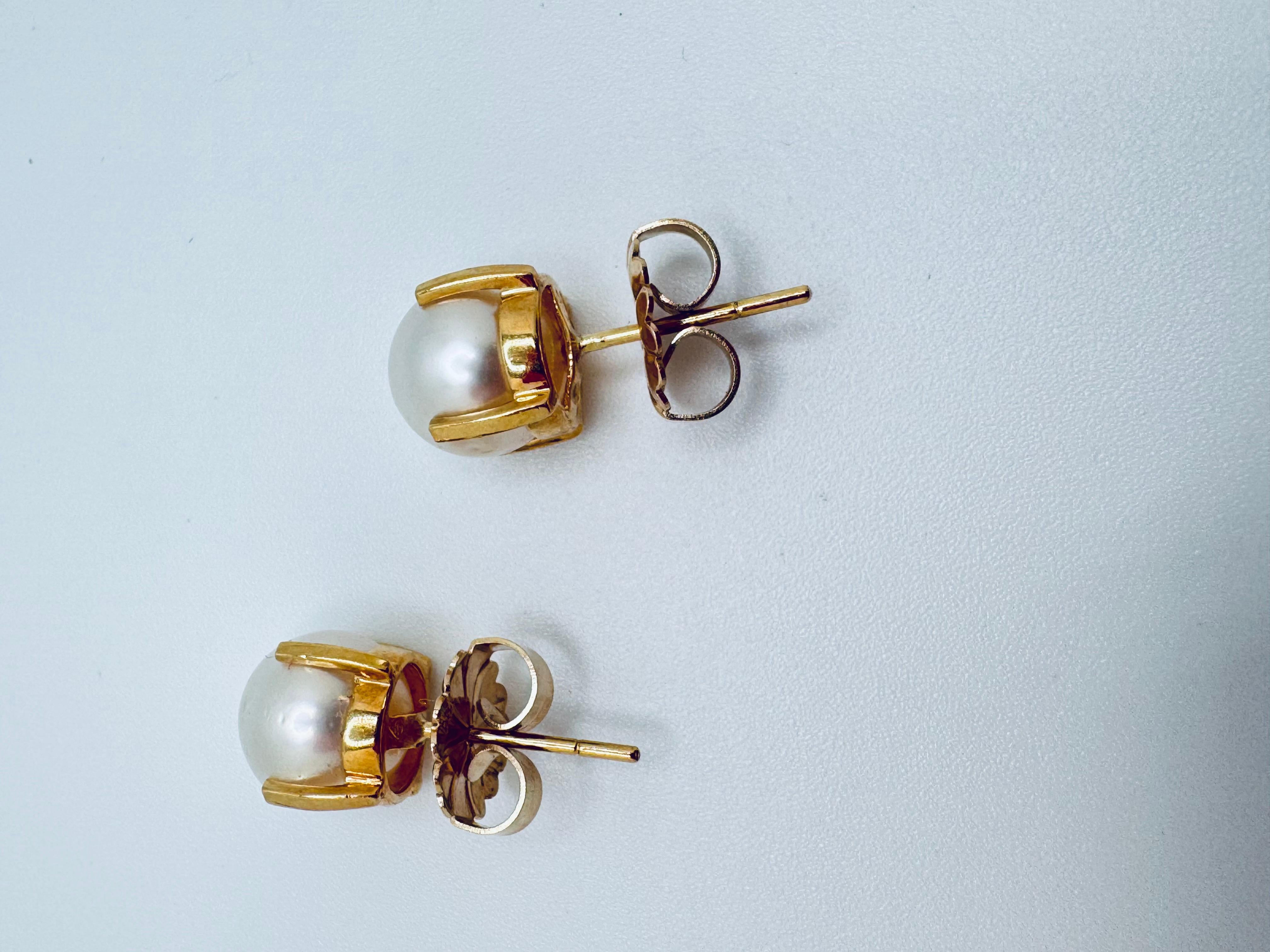 Boucles d'oreilles en or jaune 14K avec grandes perles Unisexe en vente