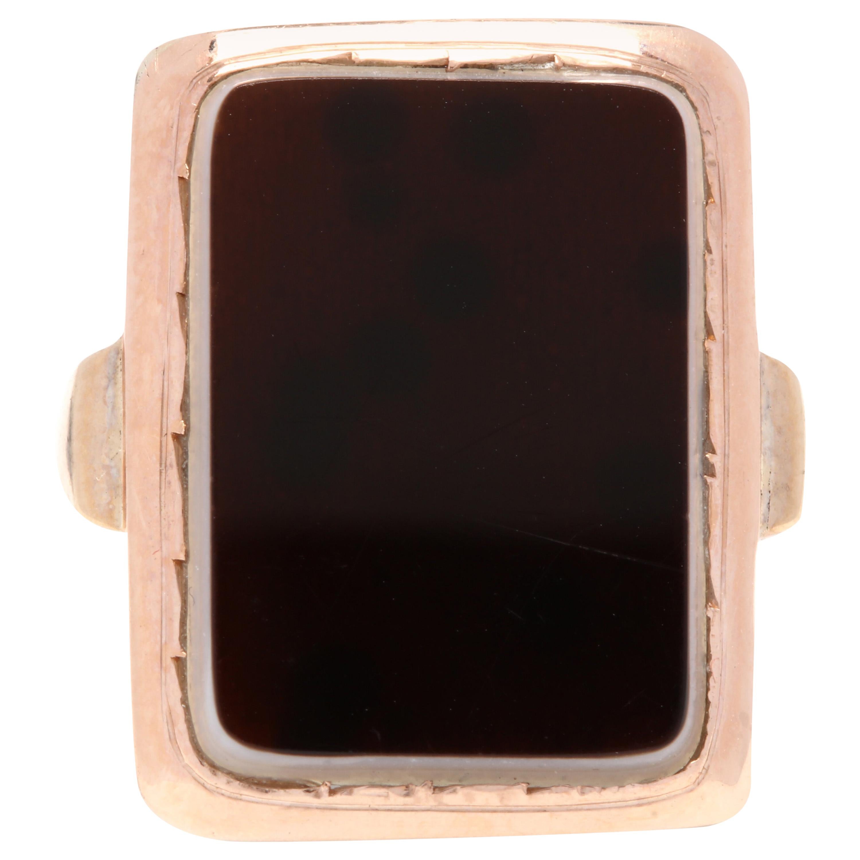 14 Karat Yellow Gold Large Rectangular Sardonyx Ring
