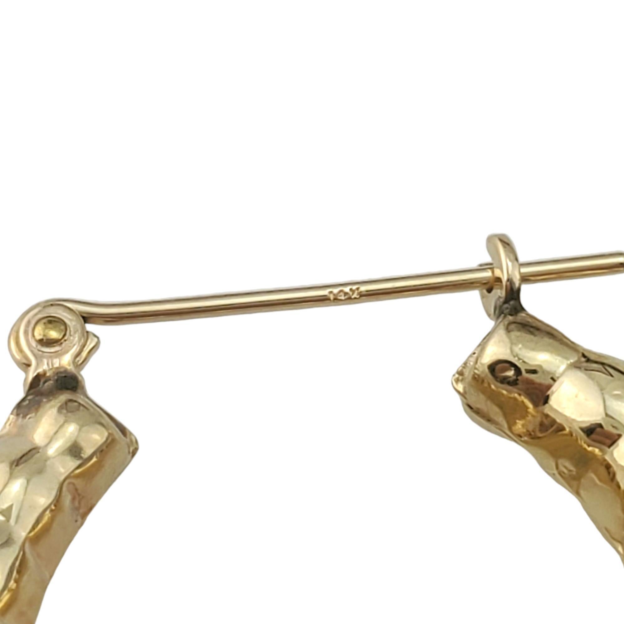 14K Yellow Gold Large Shrimp Hoop Earrings #17308 In Good Condition For Sale In Washington Depot, CT