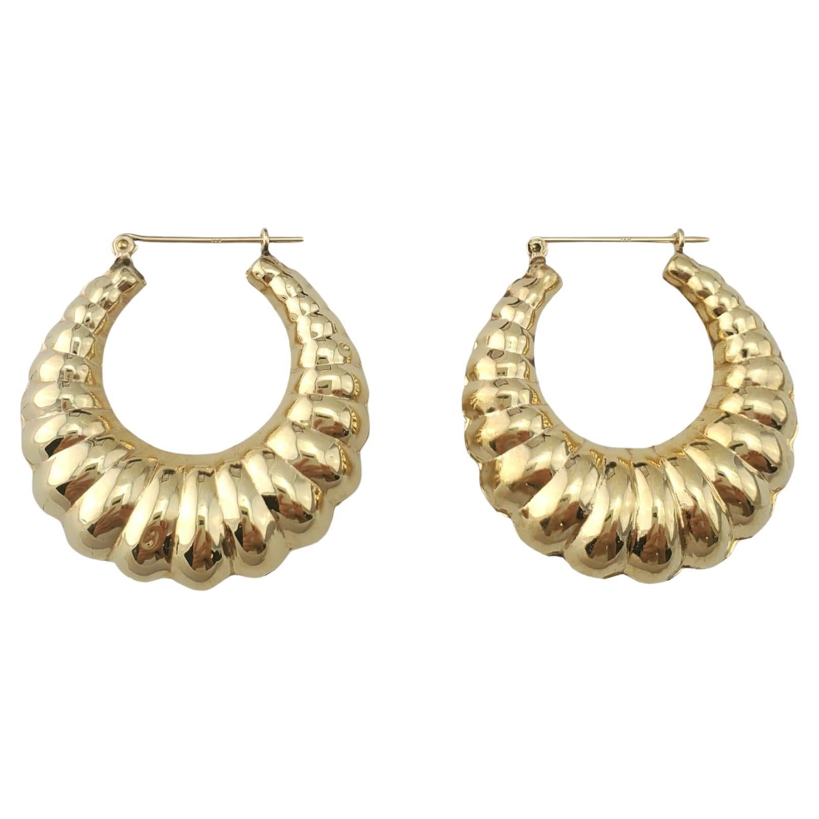 14K Yellow Gold Large Shrimp Hoop Earrings #17308 For Sale