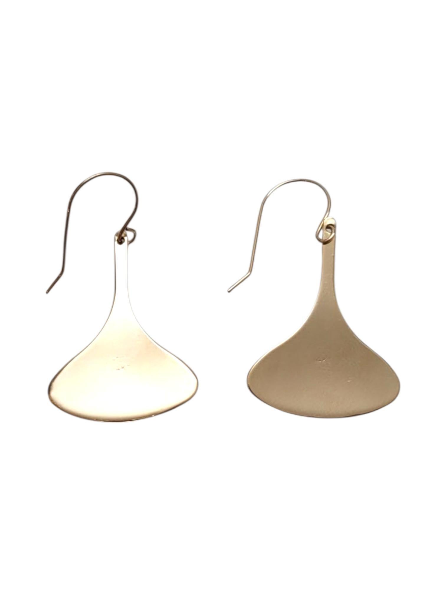 14K Yellow Gold Large Teardrop Earrings #21950 In Good Condition For Sale In Washington Depot, CT