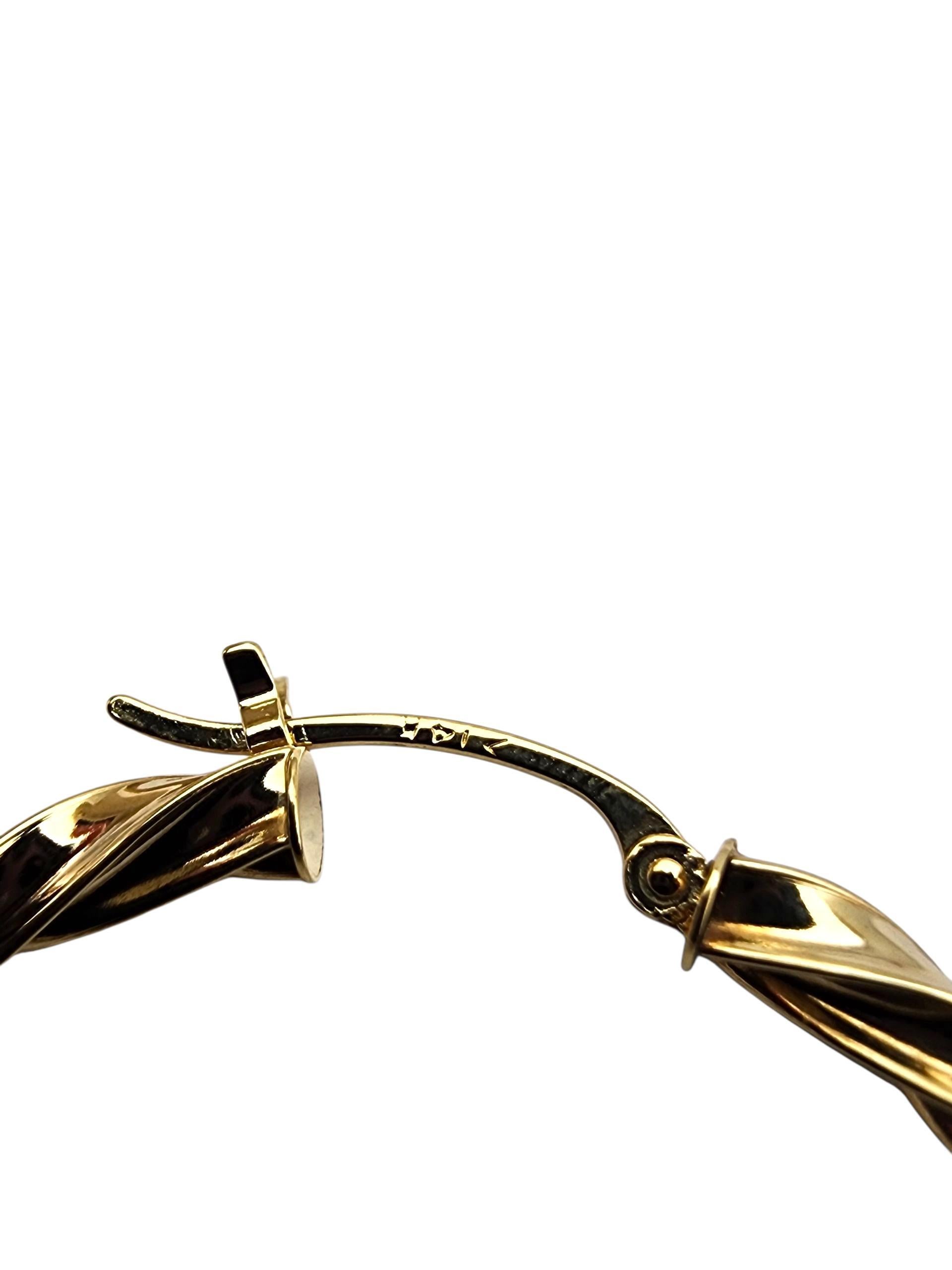 14K Yellow Gold Large Twisted Hoop Earrings #22708 In Good Condition For Sale In Washington Depot, CT