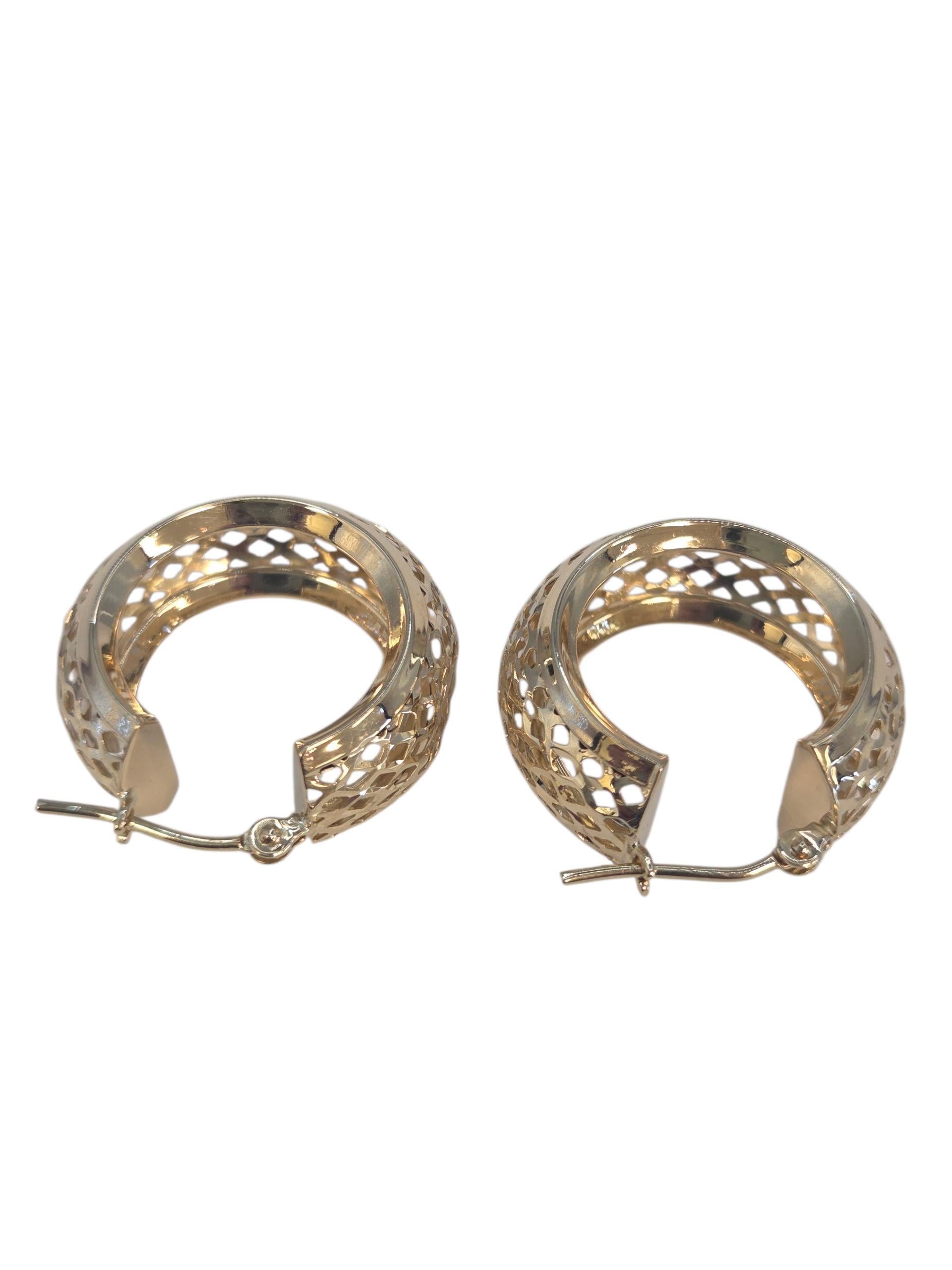 Boucles d'oreilles légères en or jaune 14K à motif de treillis #23546 Bon état - En vente à Washington Depot, CT