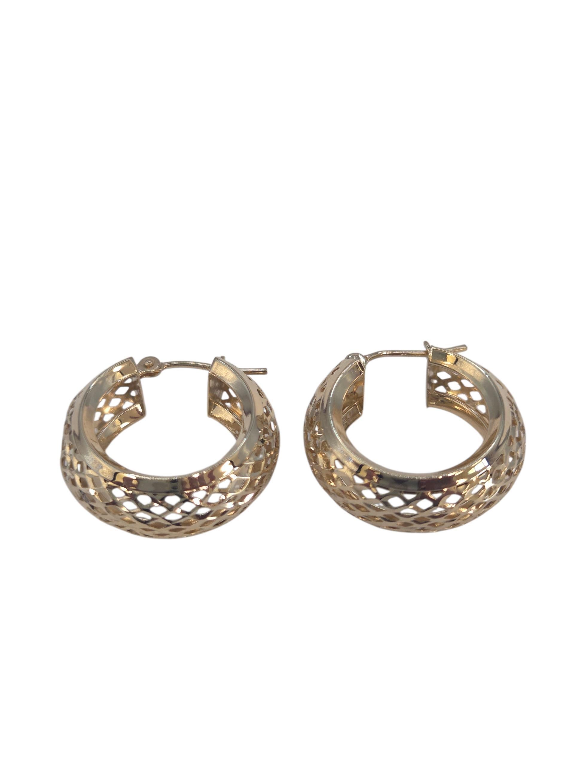 Boucles d'oreilles légères en or jaune 14K à motif de treillis #23546 Pour femmes en vente