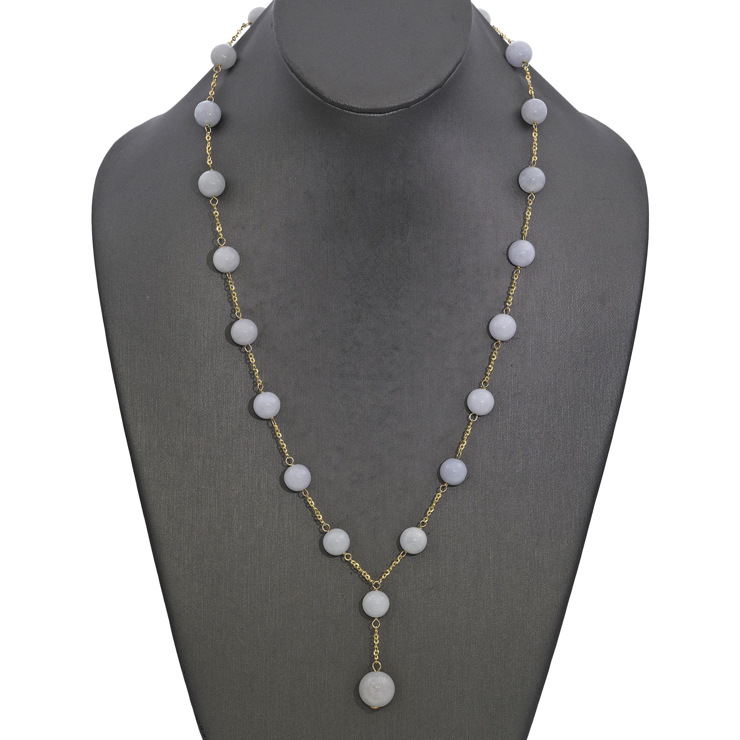 Taglio rotondo Collana in oro giallo 14k con perline di giada lavanda a forma di stazione e ciondolo con design a Y in vendita