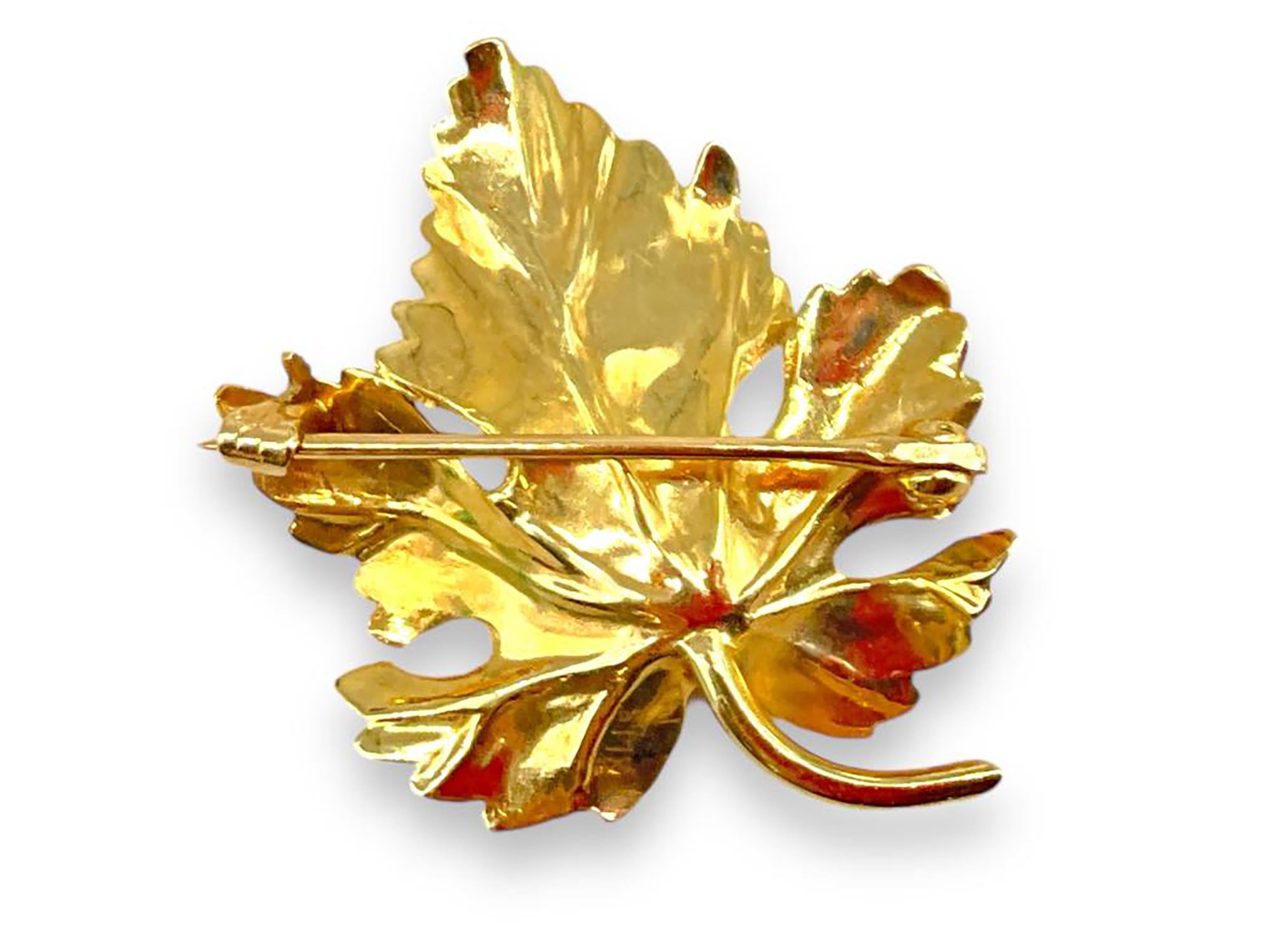 14K Yellow Gold Leaf Brooch with 4mm Round Cultured Pearl For Sale 1
