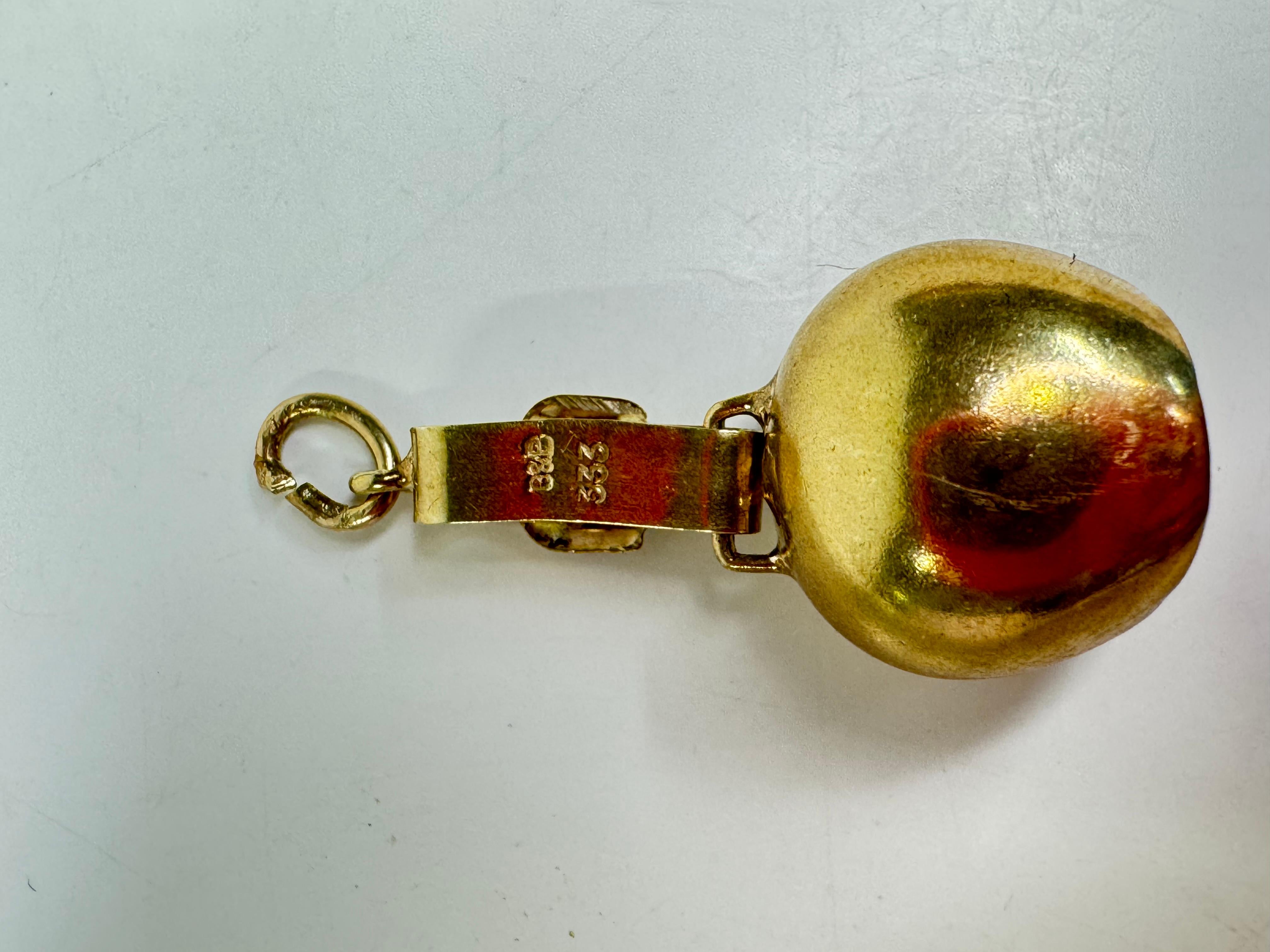 Cloche Lichtenstein en or jaune 14 carats en vente 3