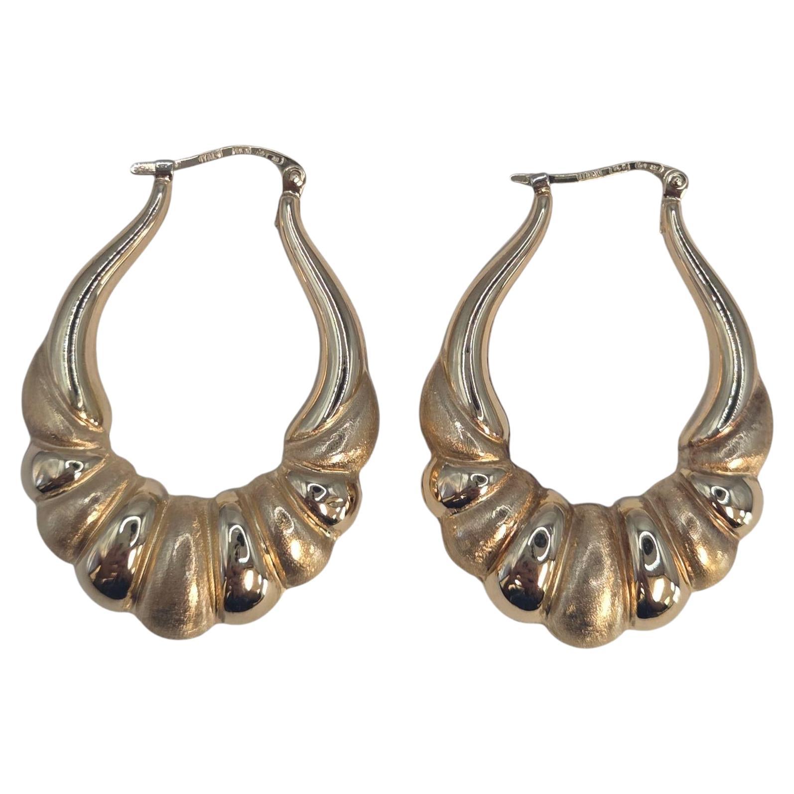 Orecchini a cerchio stile gambero in oro giallo 14K con texture leggera #23545