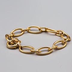 14k Yellow Gold Link Bracelet With Oversized Clasp