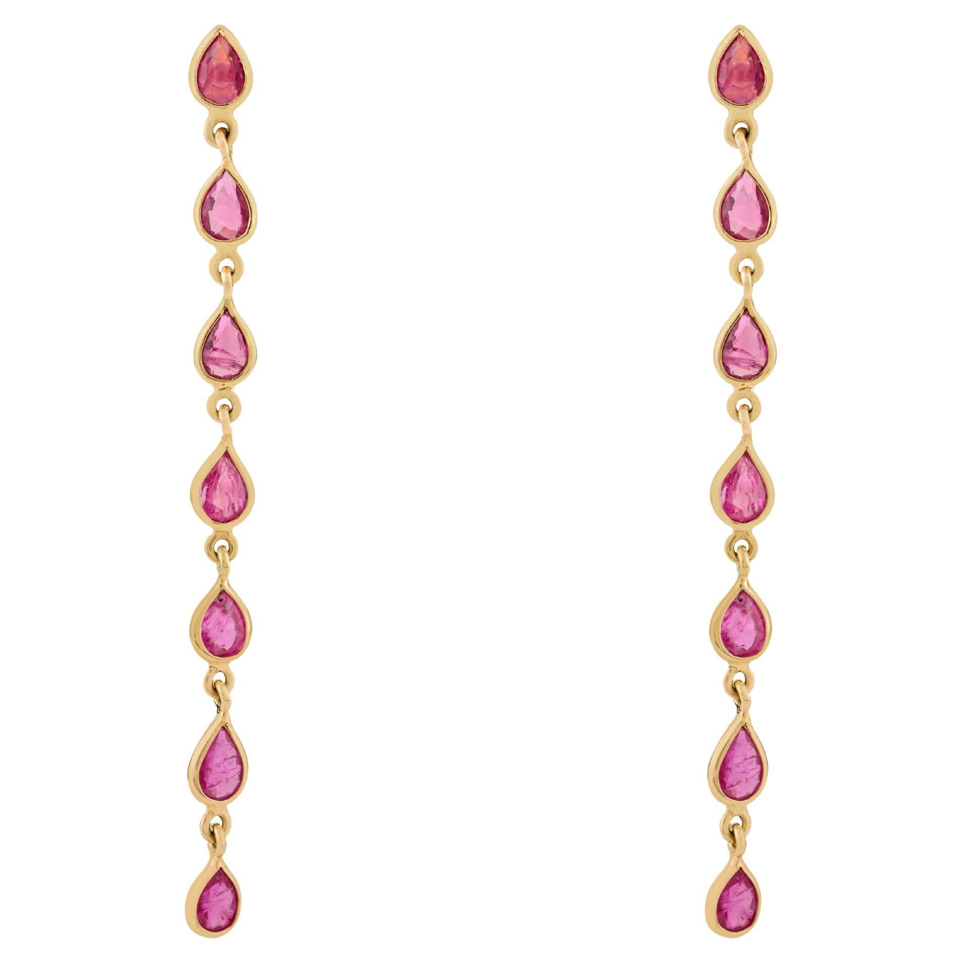 Orecchini lunghi in oro giallo 14K con rubini a forma di pera da 2,31 carati per donna