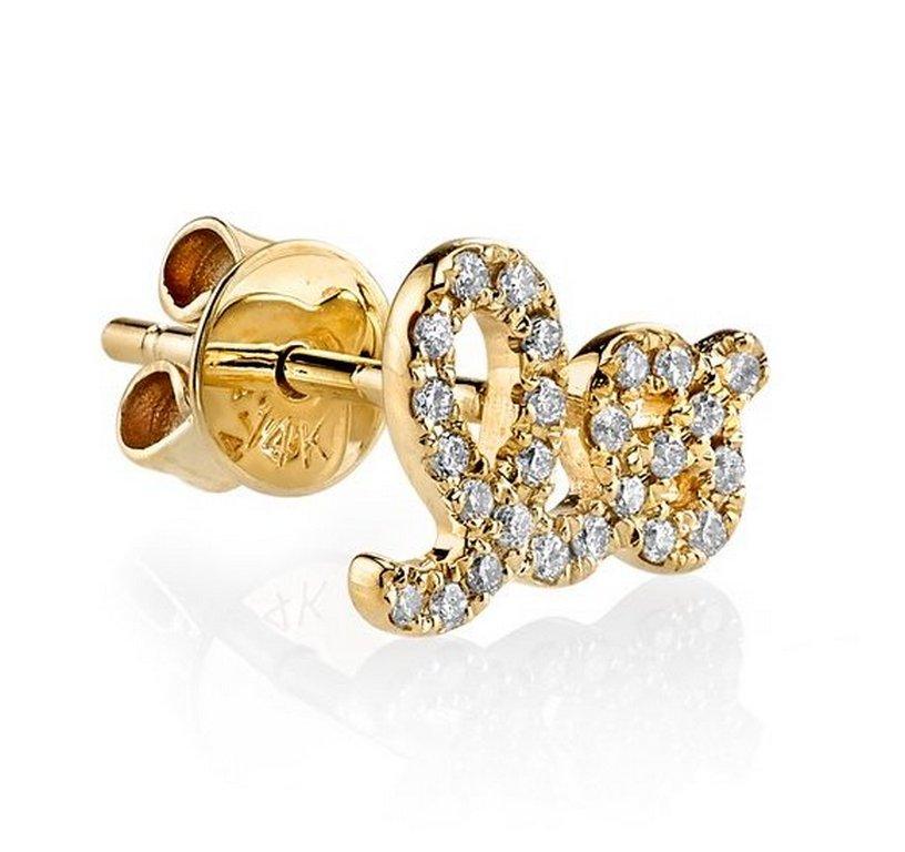 Sydney Evan Clous d'oreilles écriture d'amour en or jaune 14 carats et diamants Neuf - En vente à New York City, NY