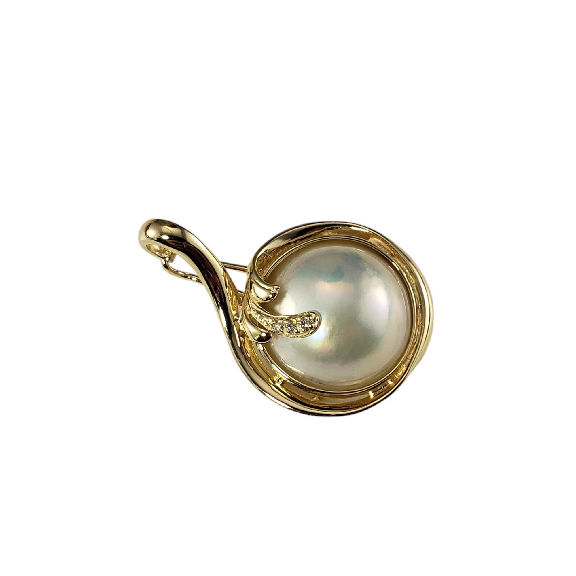 Brilliant Cut 14K Yellow Gold Mabe Pearl and Diamond Enhancer Pendant #22287 For Sale