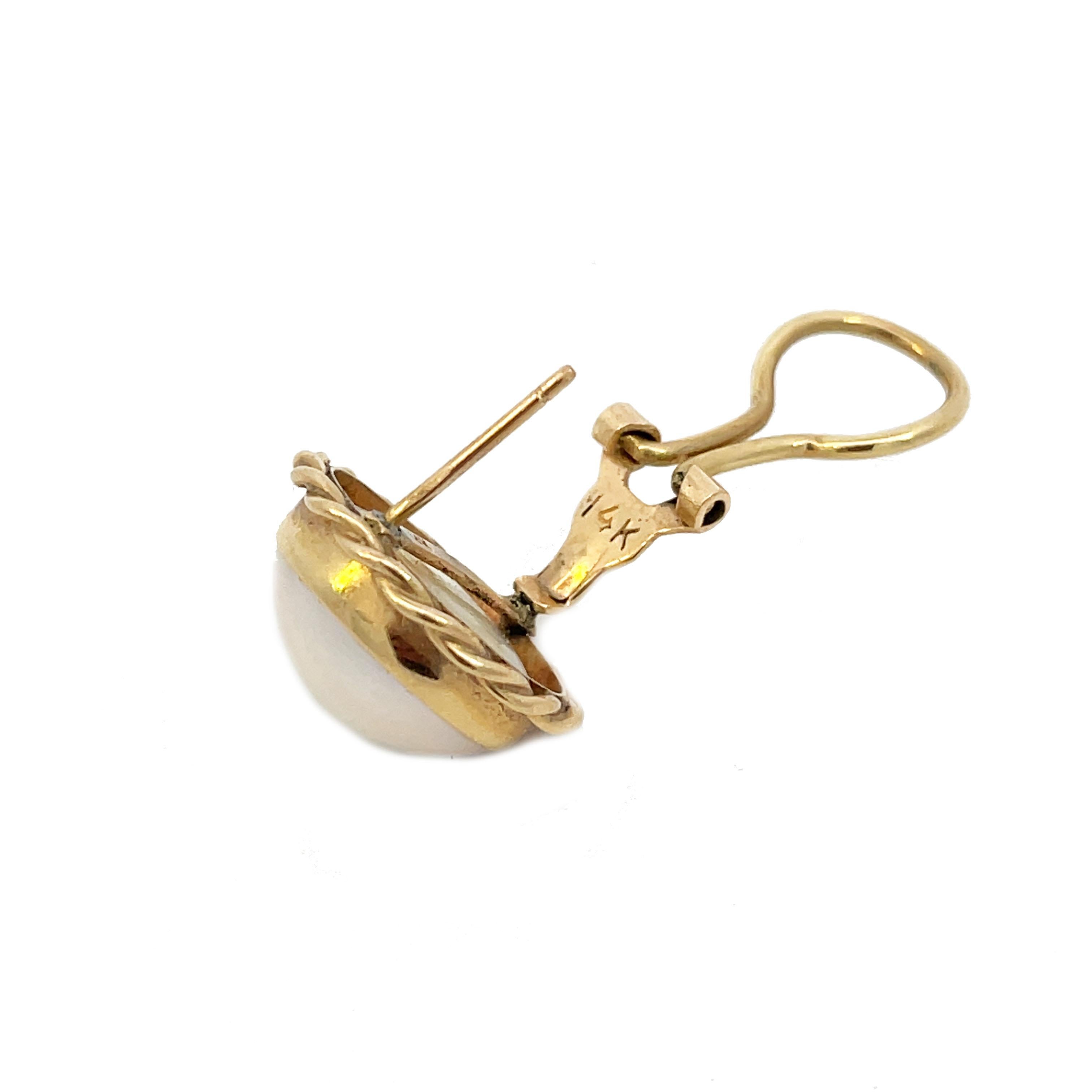 14K Yellow Gold Mabe Pearl Lever-Back Earrings For Sale 3
