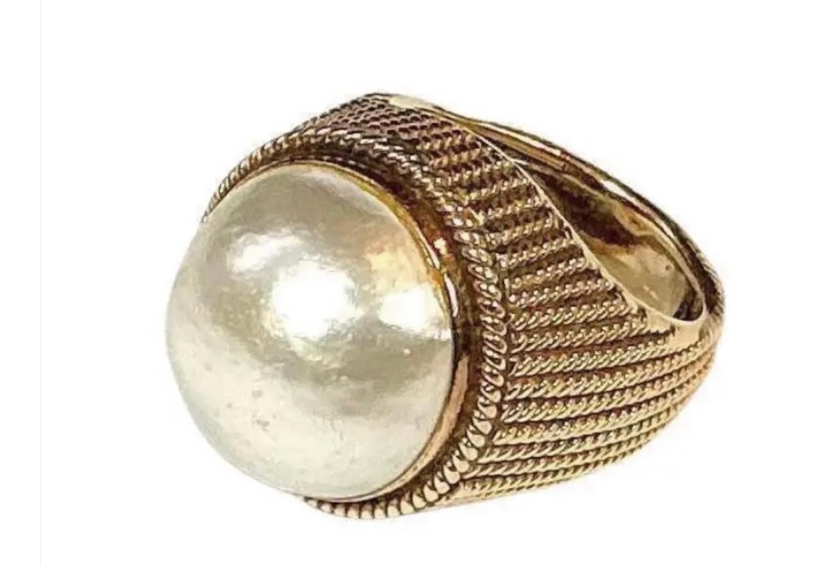 Anello con perle Mabe in oro giallo 14K in vendita 3