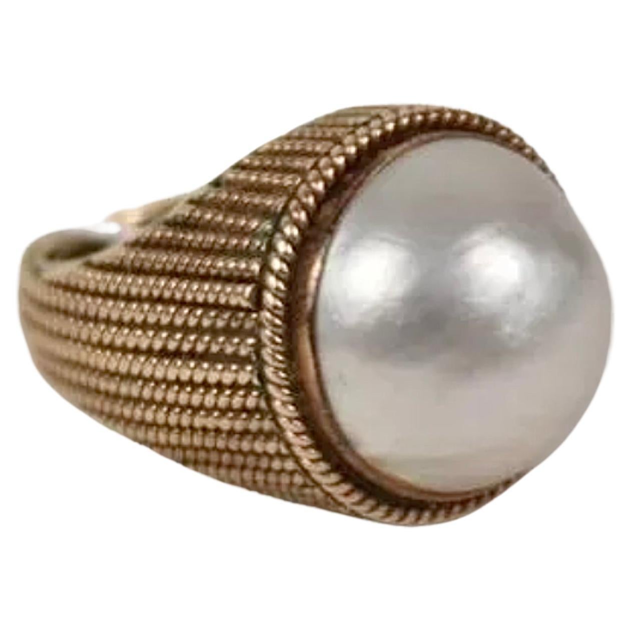 14K Yellow Gold Mabe Pearl Ring For Sale