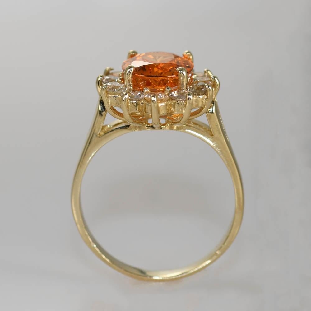 14K Yellow Gold Mandarin Garnet & Diamond Ring, 6gr In Excellent Condition For Sale In Laguna Beach, CA