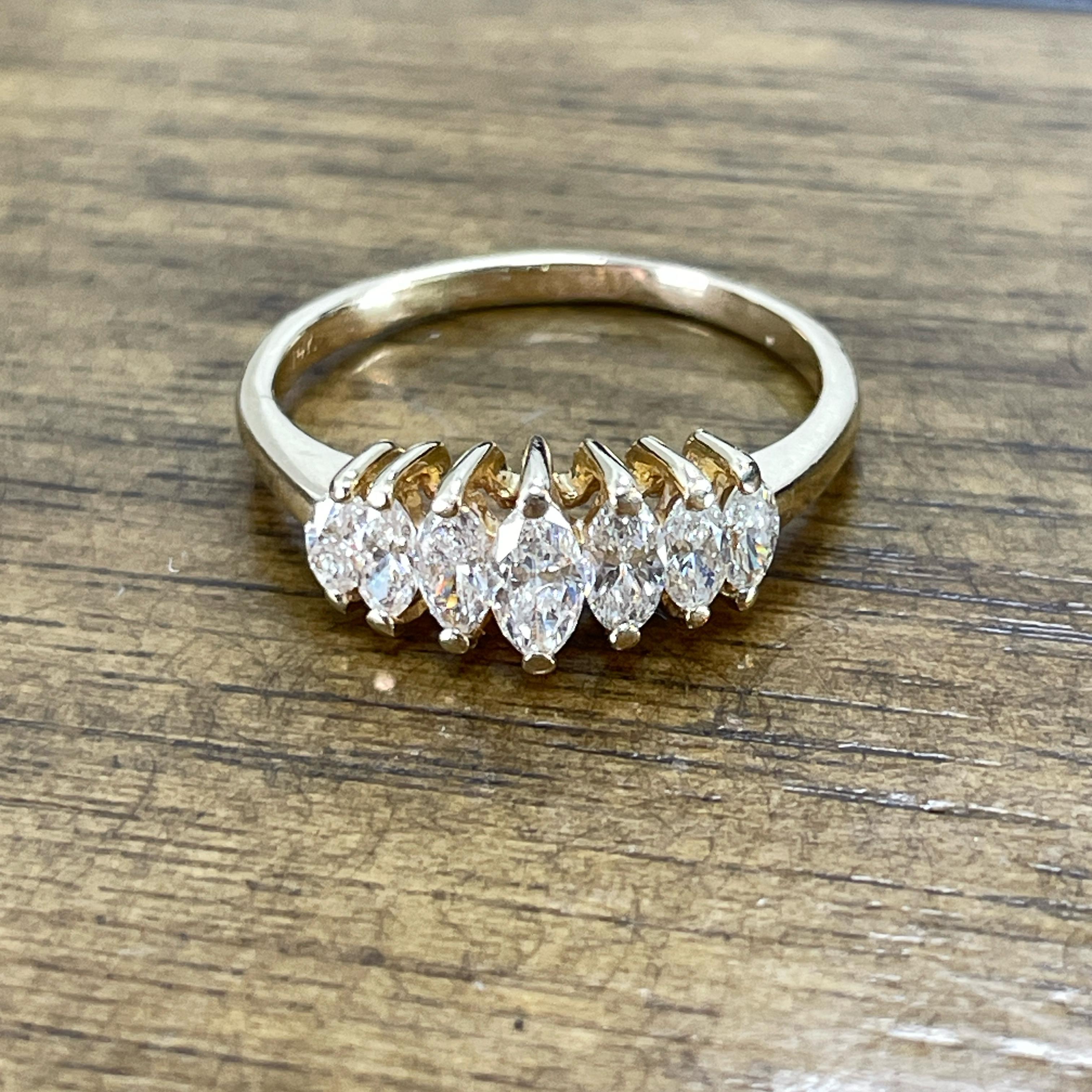 14K Gelbgold Marquise Cut Natural Diamond Ring im Angebot 4