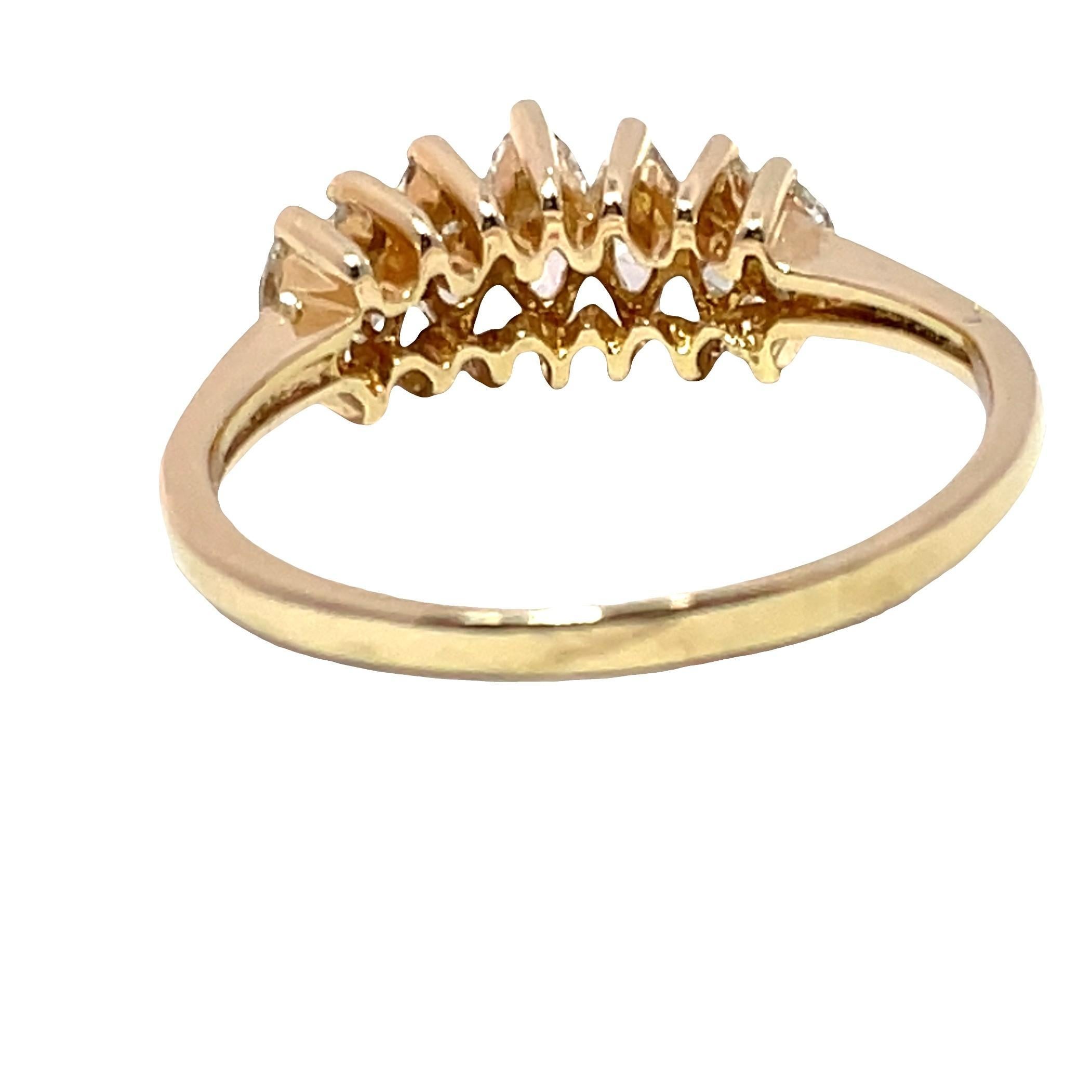 14K Gelbgold Marquise Cut Natural Diamond Ring (Moderne) im Angebot