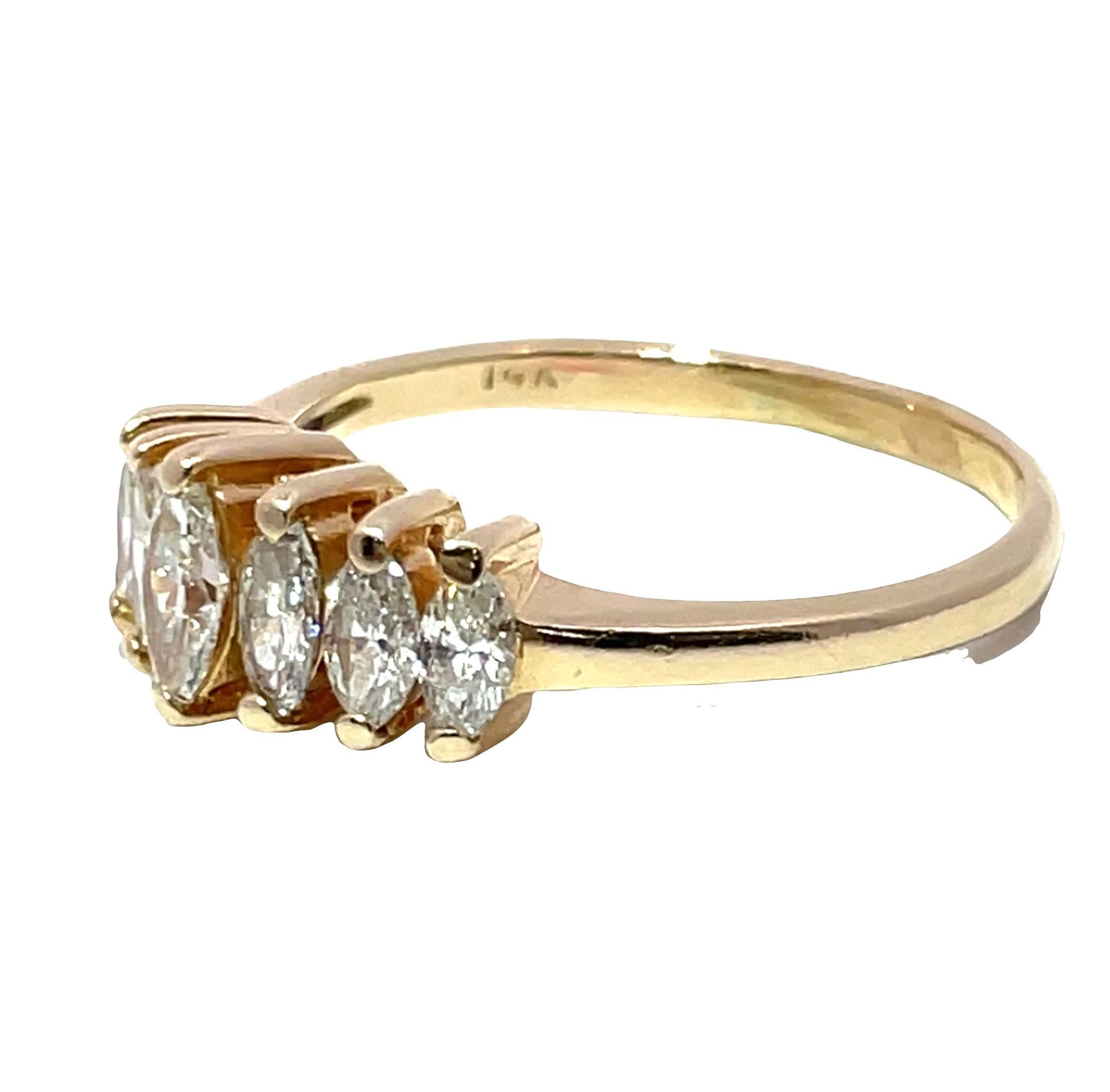 14K Gelbgold Marquise Cut Natural Diamond Ring für Damen oder Herren im Angebot