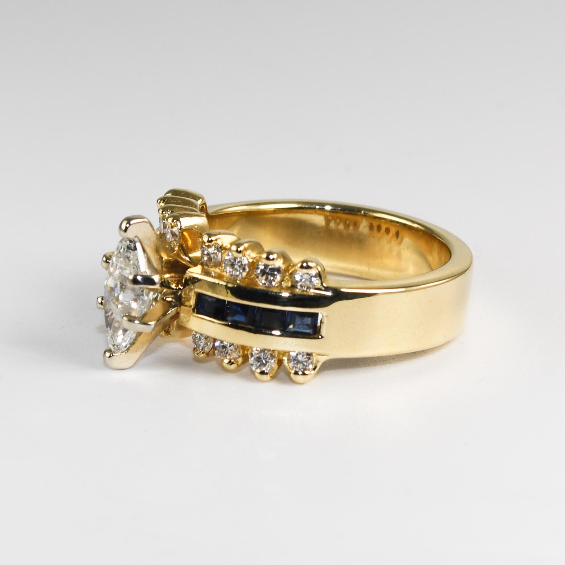14K Yellow Gold Marquise Diamond Ring 0.95ct For Sale 1
