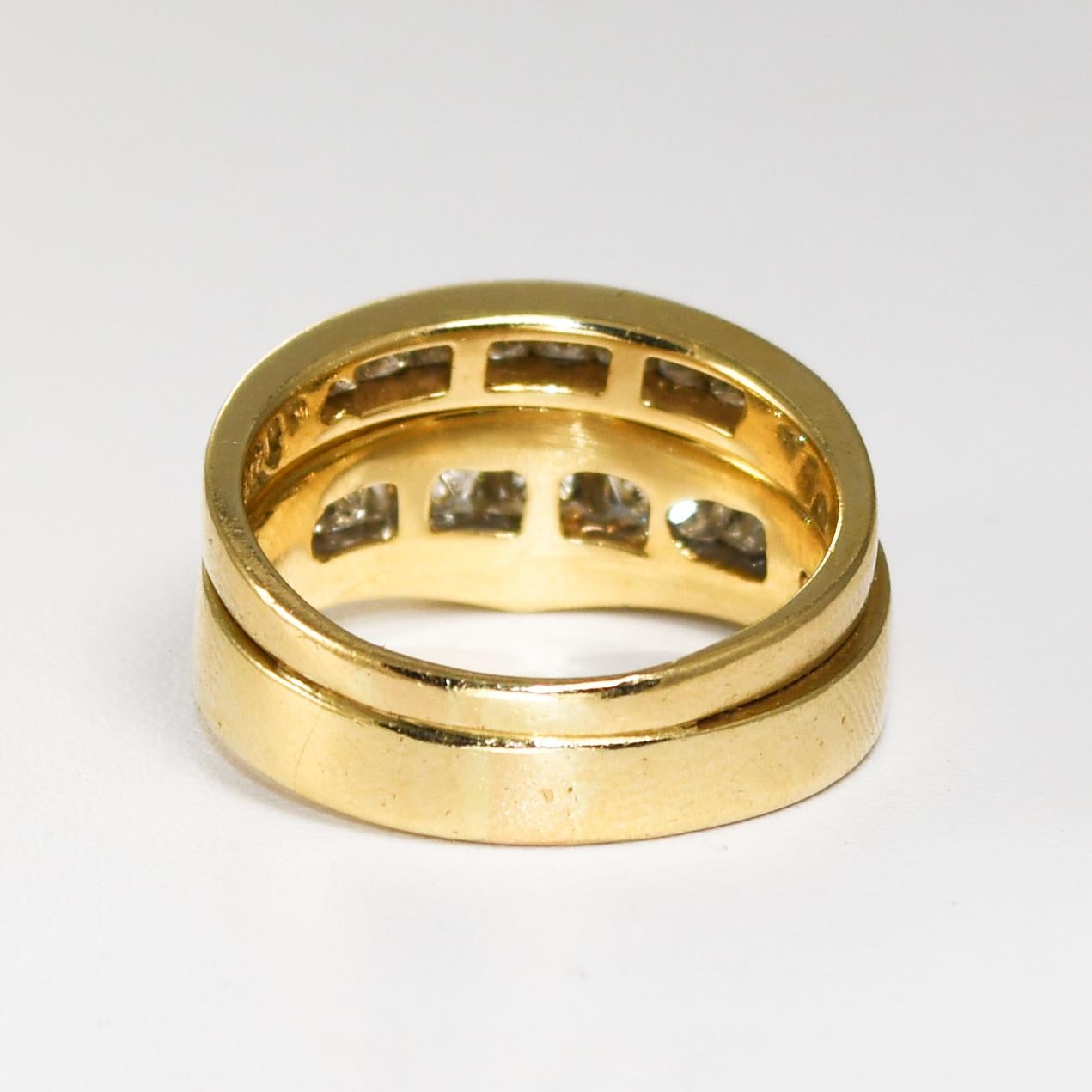 14K Yellow Gold Marquise Diamond Wedding Ring Set 0.83ct In Excellent Condition For Sale In Laguna Beach, CA