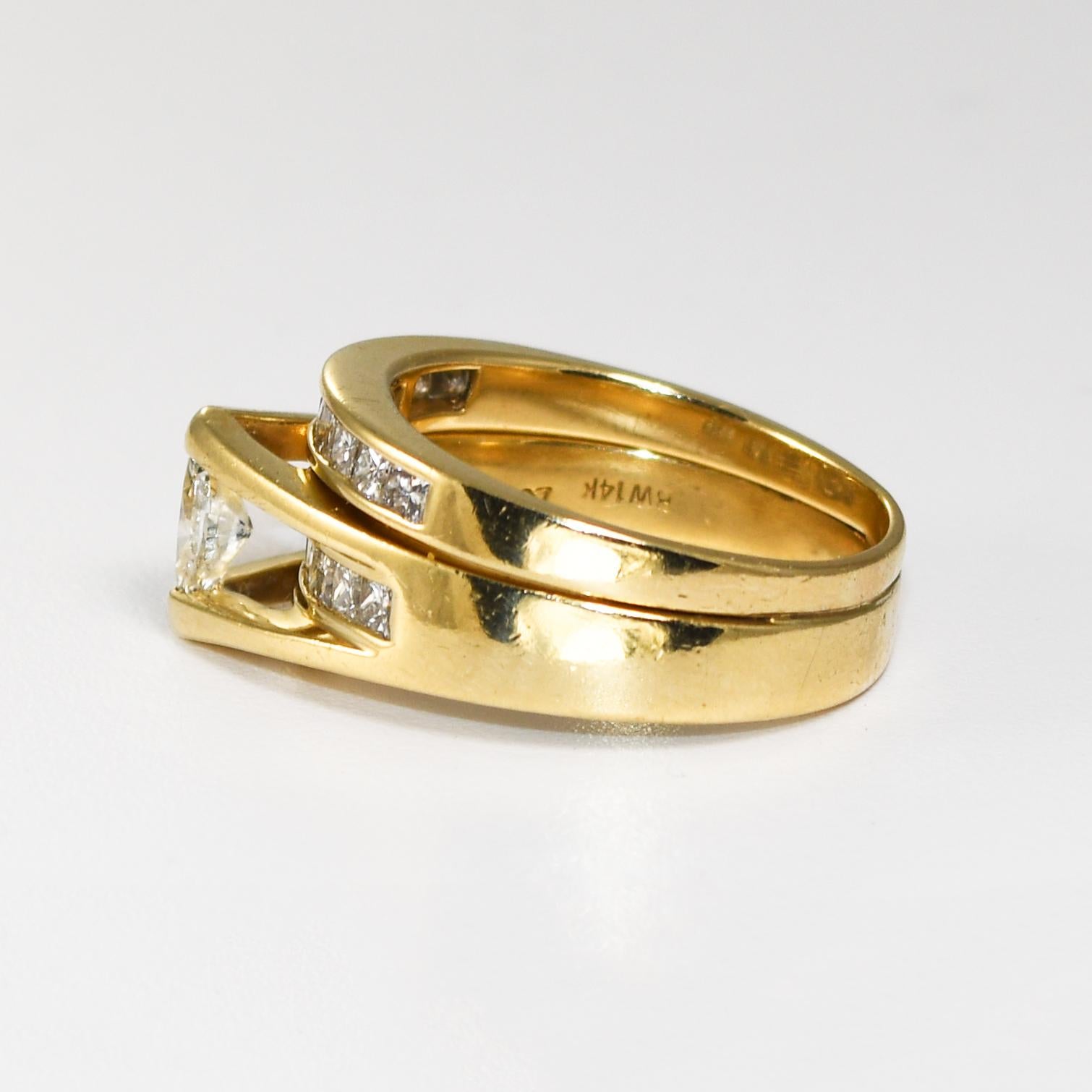 Women's or Men's 14K Yellow Gold Marquise Diamond Wedding Ring Set 0.83ct For Sale