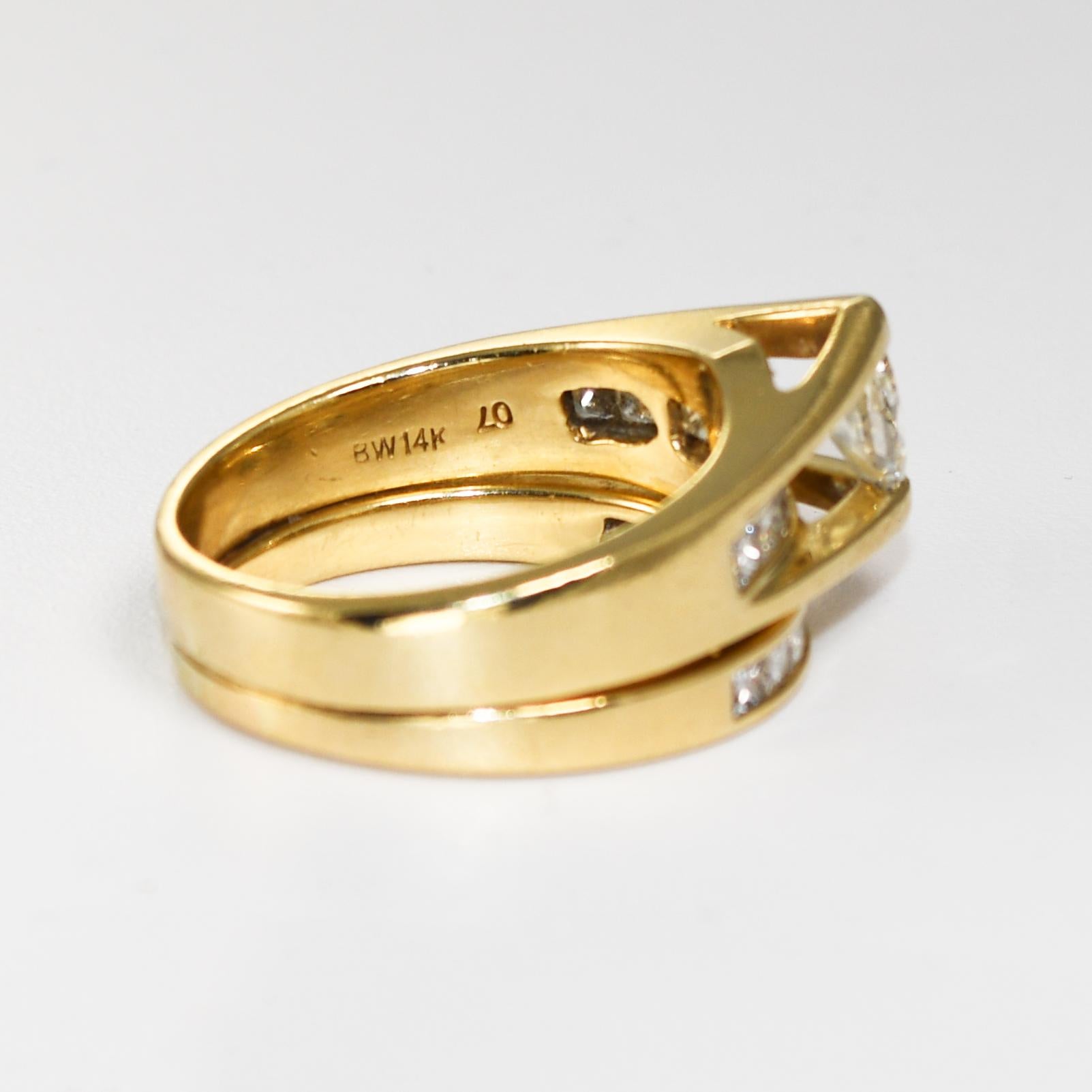 14K Yellow Gold Marquise Diamond Wedding Ring Set 0.83ct For Sale 2