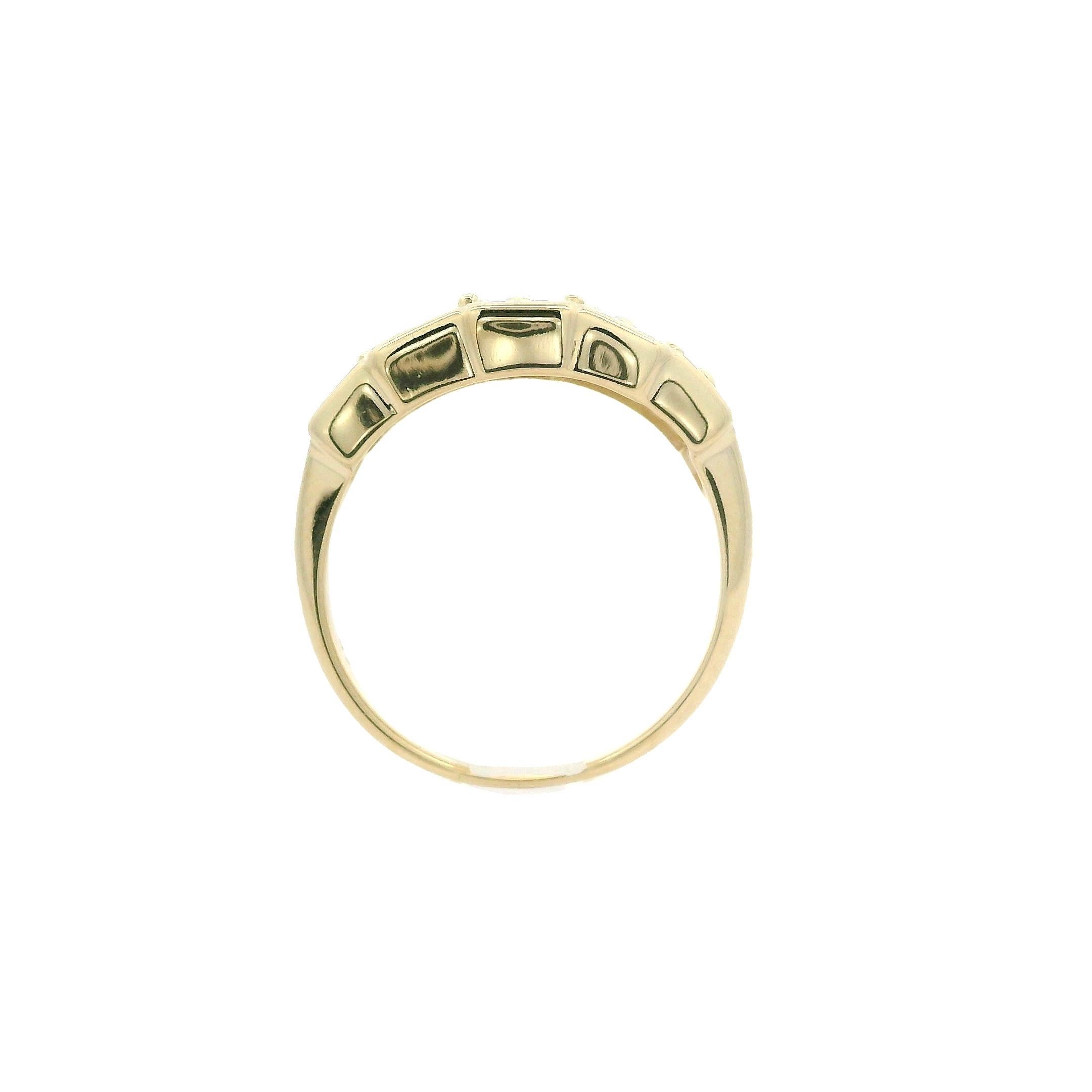 Superbe bague à anneau large unique en or jaune 14 carats avec diamants taille marquise et trillion en vente 3